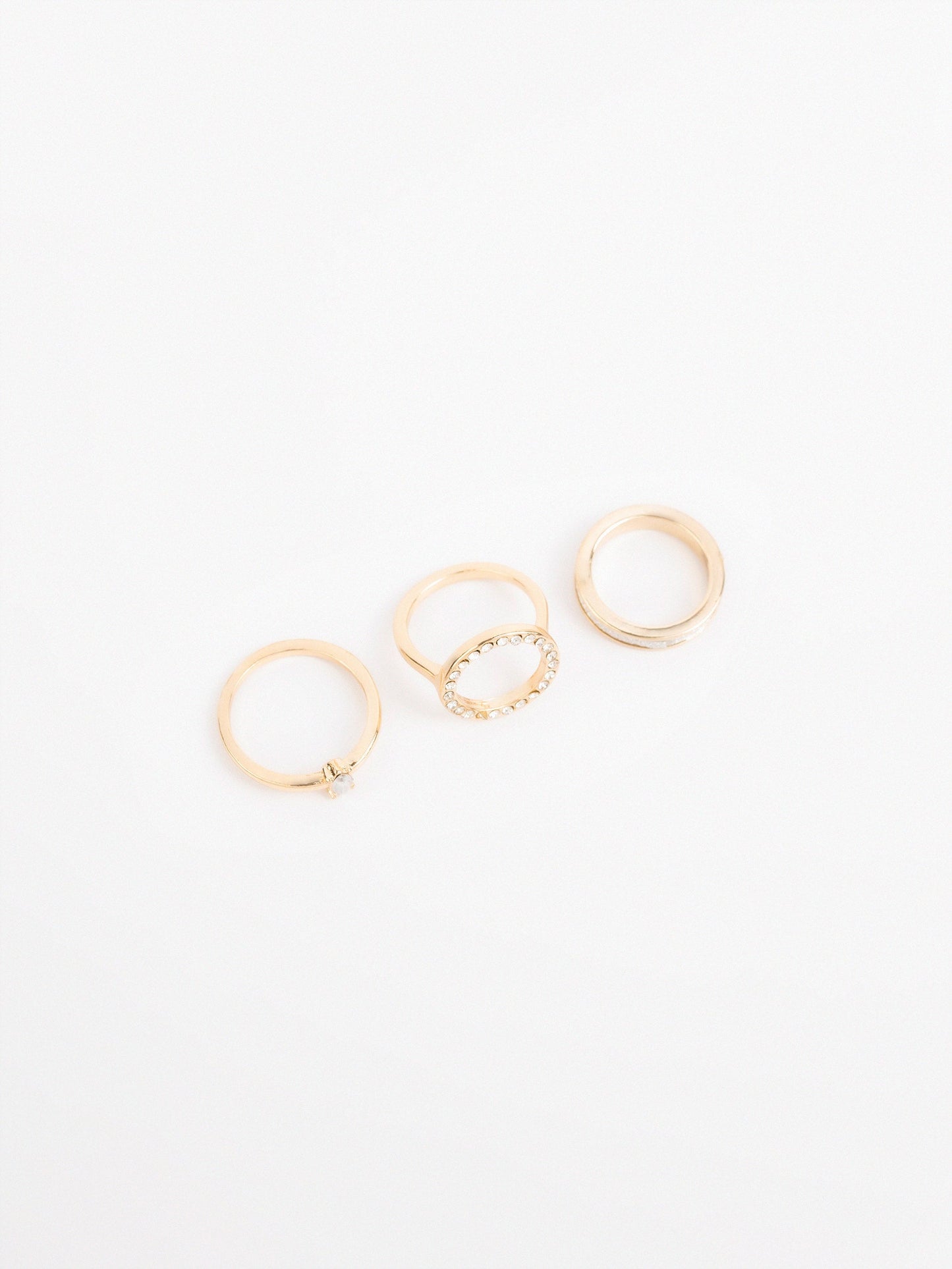 Hallow Ring Set