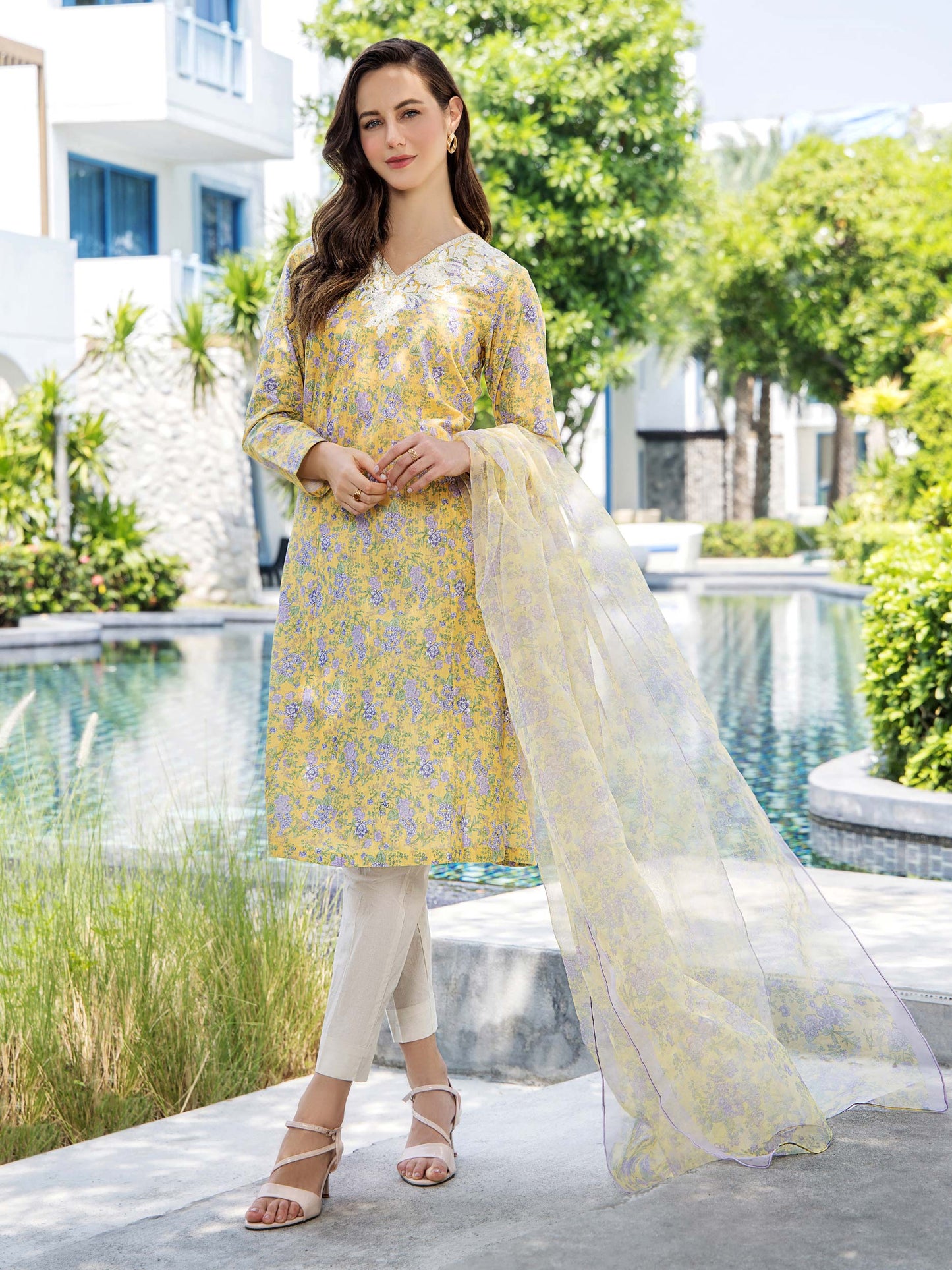 2 Piece Lawn Suit-Embroidered (Unstitched)