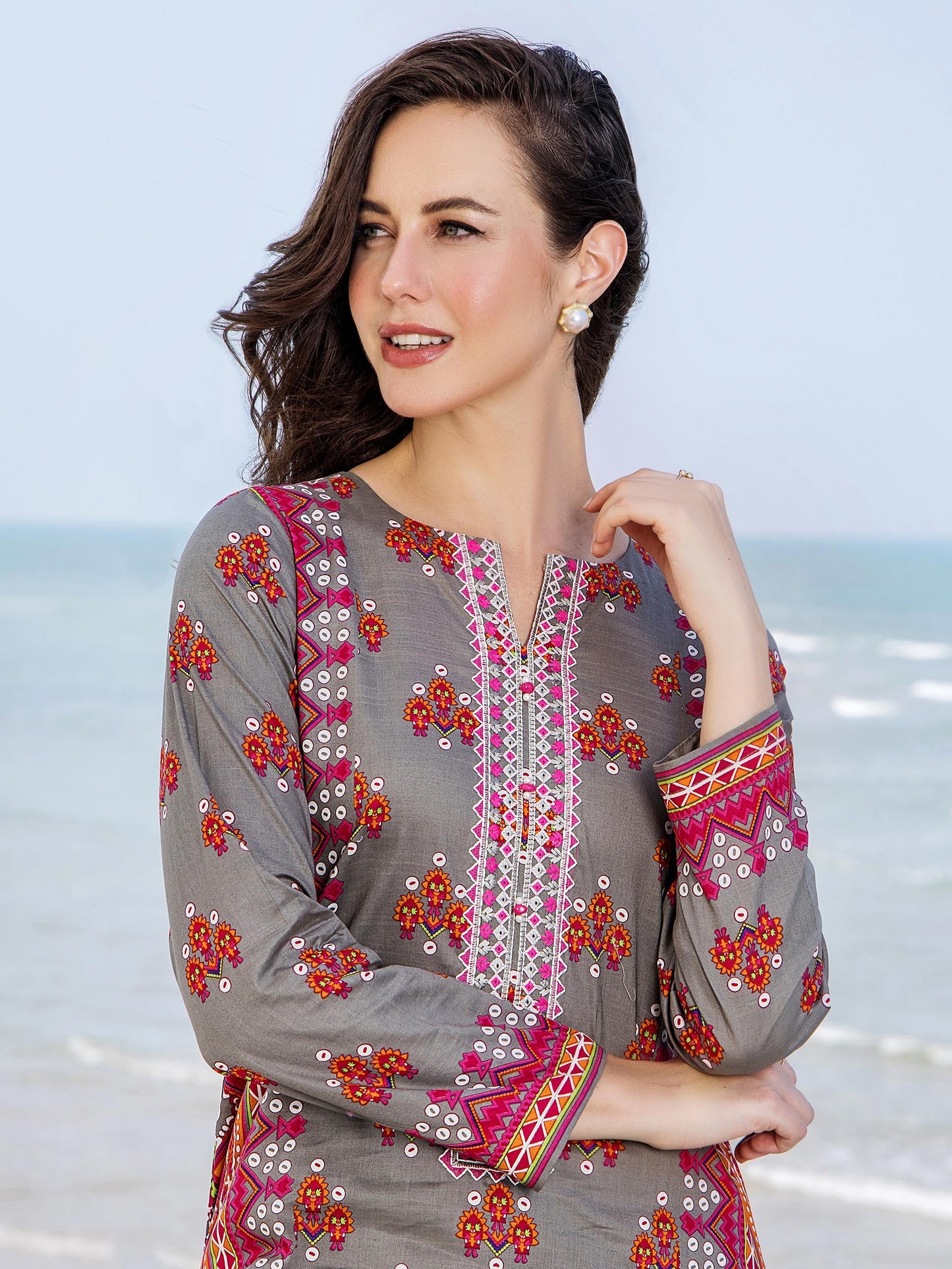 2 Piece Lawn Suit-Embroidered (Unstitched)