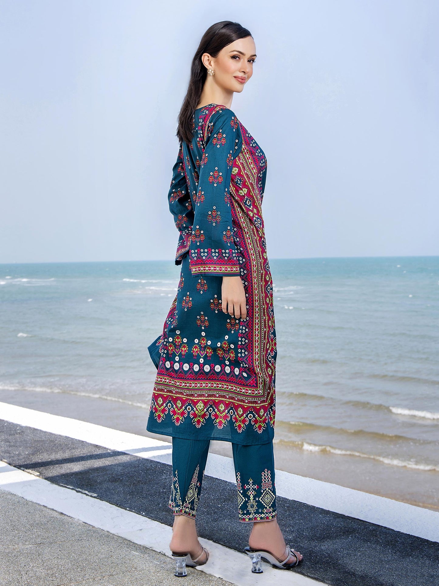 2 Piece Lawn Suit-Embroidered (Unstitched)