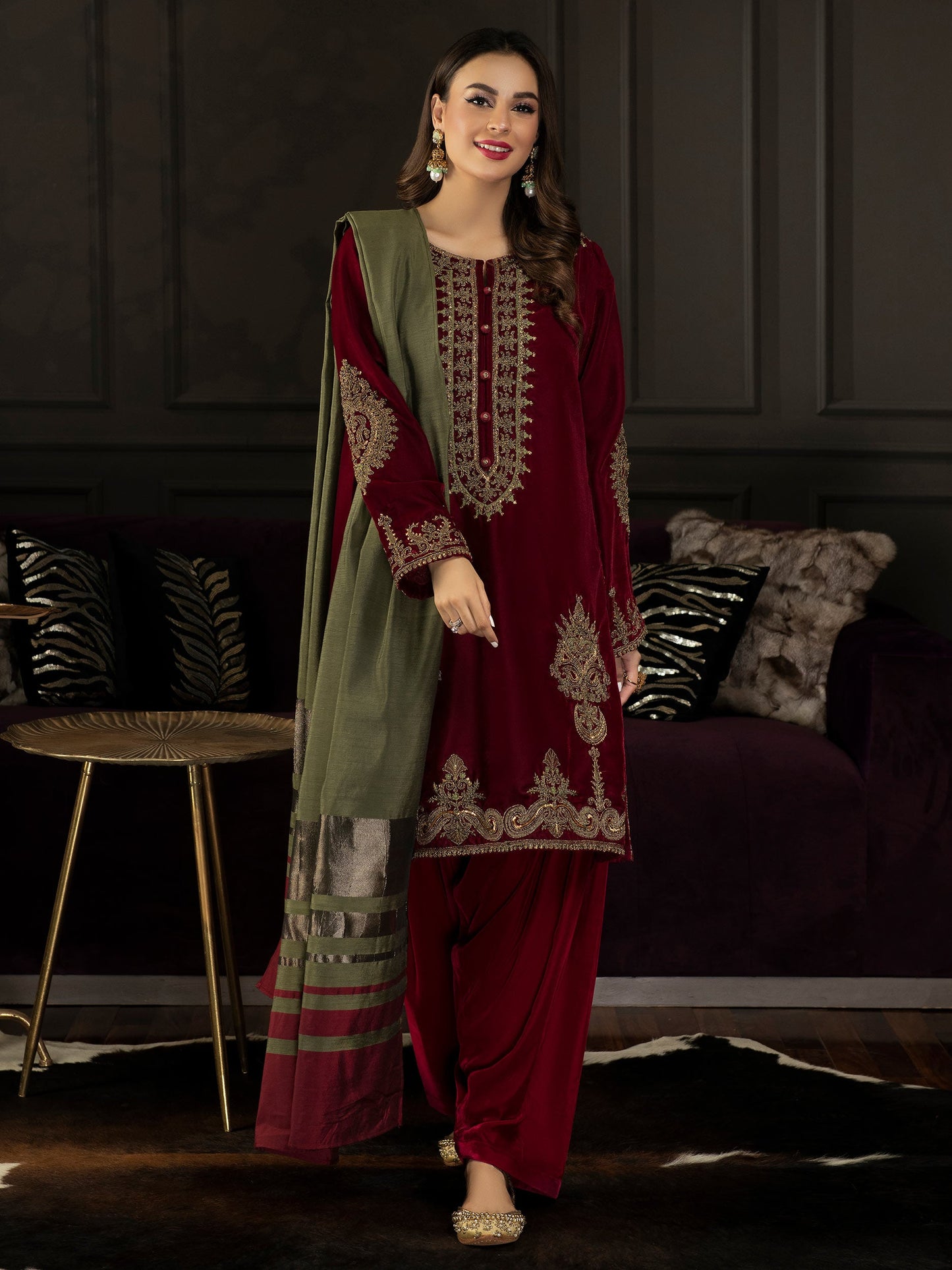 3 Piece Velvet Suit-Embroidered (Unstitched)