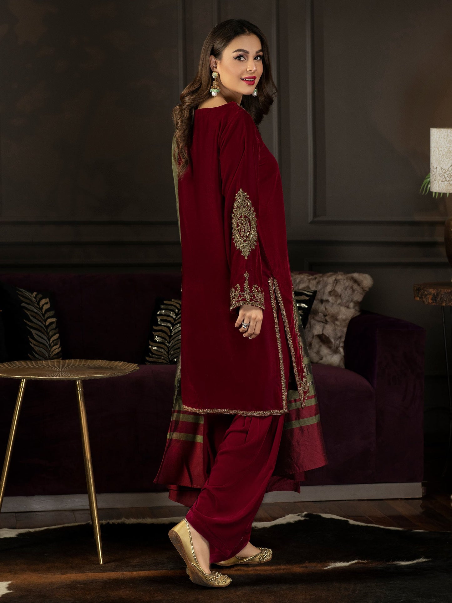 3 Piece Velvet Suit-Embroidered (Unstitched)