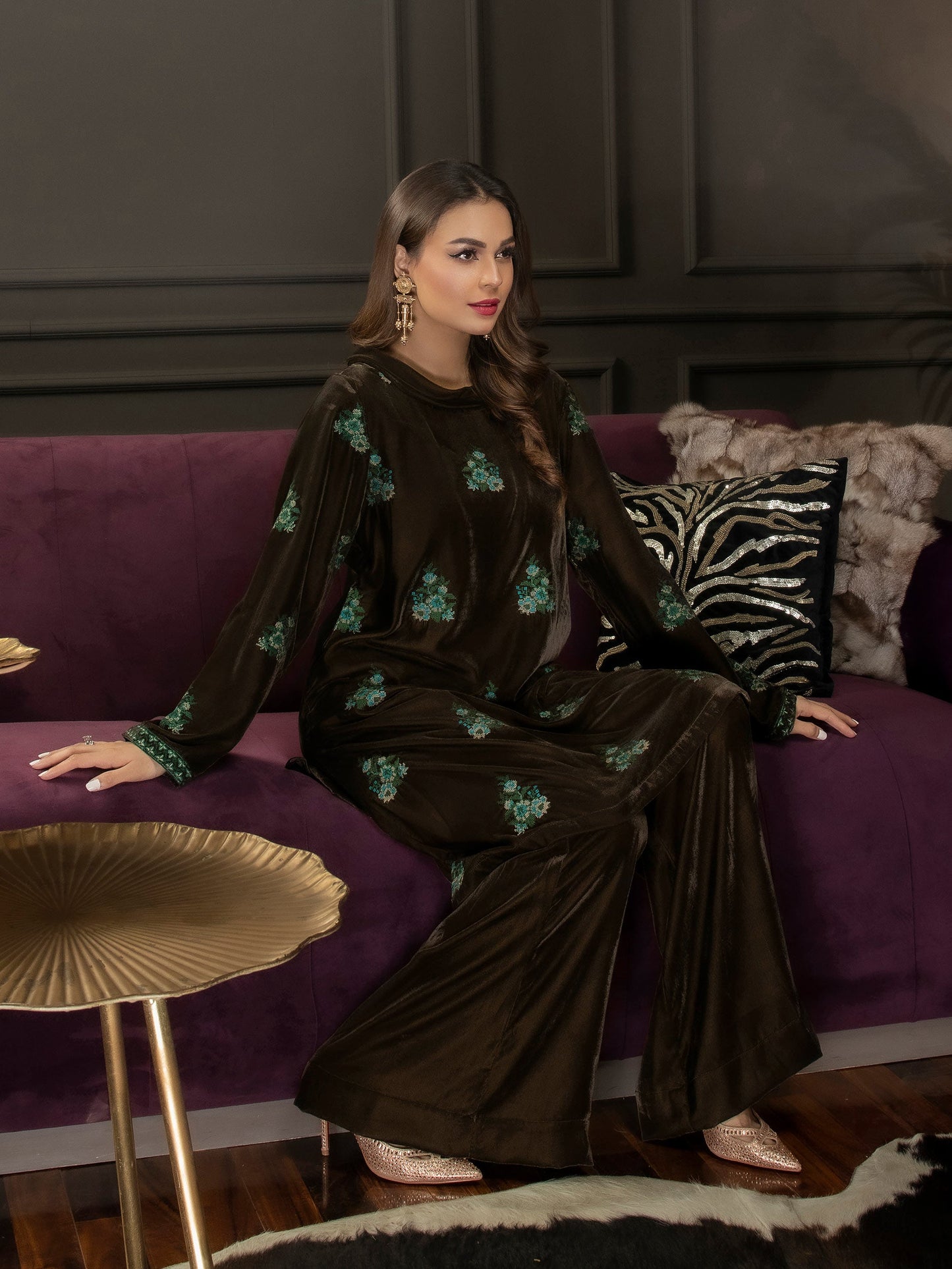 2 Piece Velvet Suit-Embroidered (Unstitched)