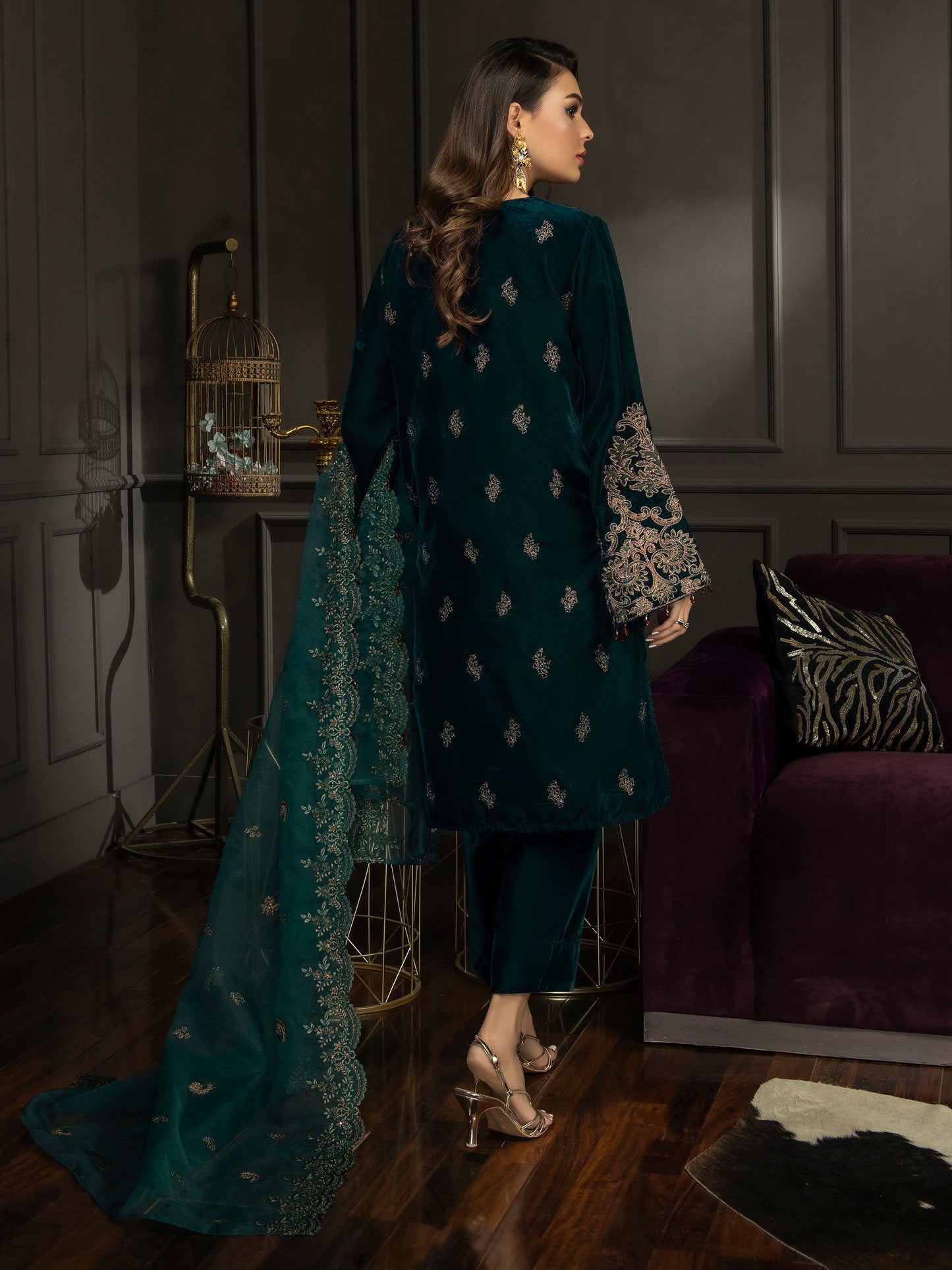 3 Piece Velvet Suit-Embroidered (Unstitched)