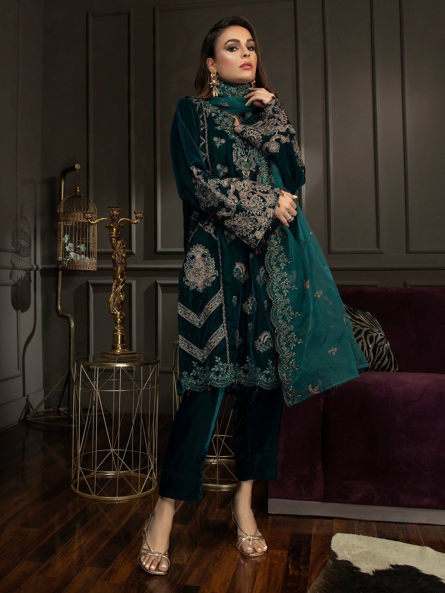 3 Piece Velvet Suit-Embroidered (Unstitched)