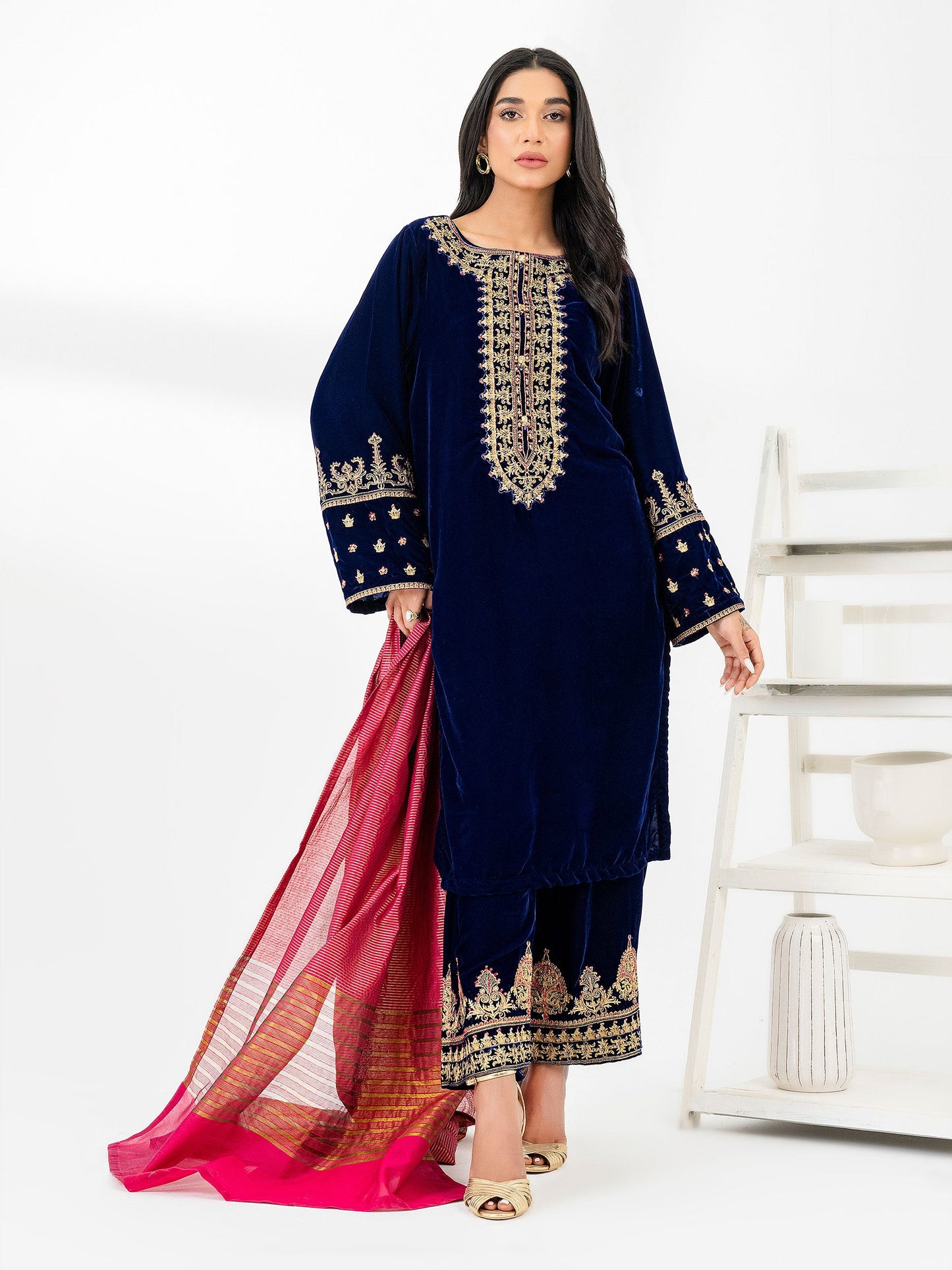 3 Piece Velvet Suit-Embroidered(Pret)