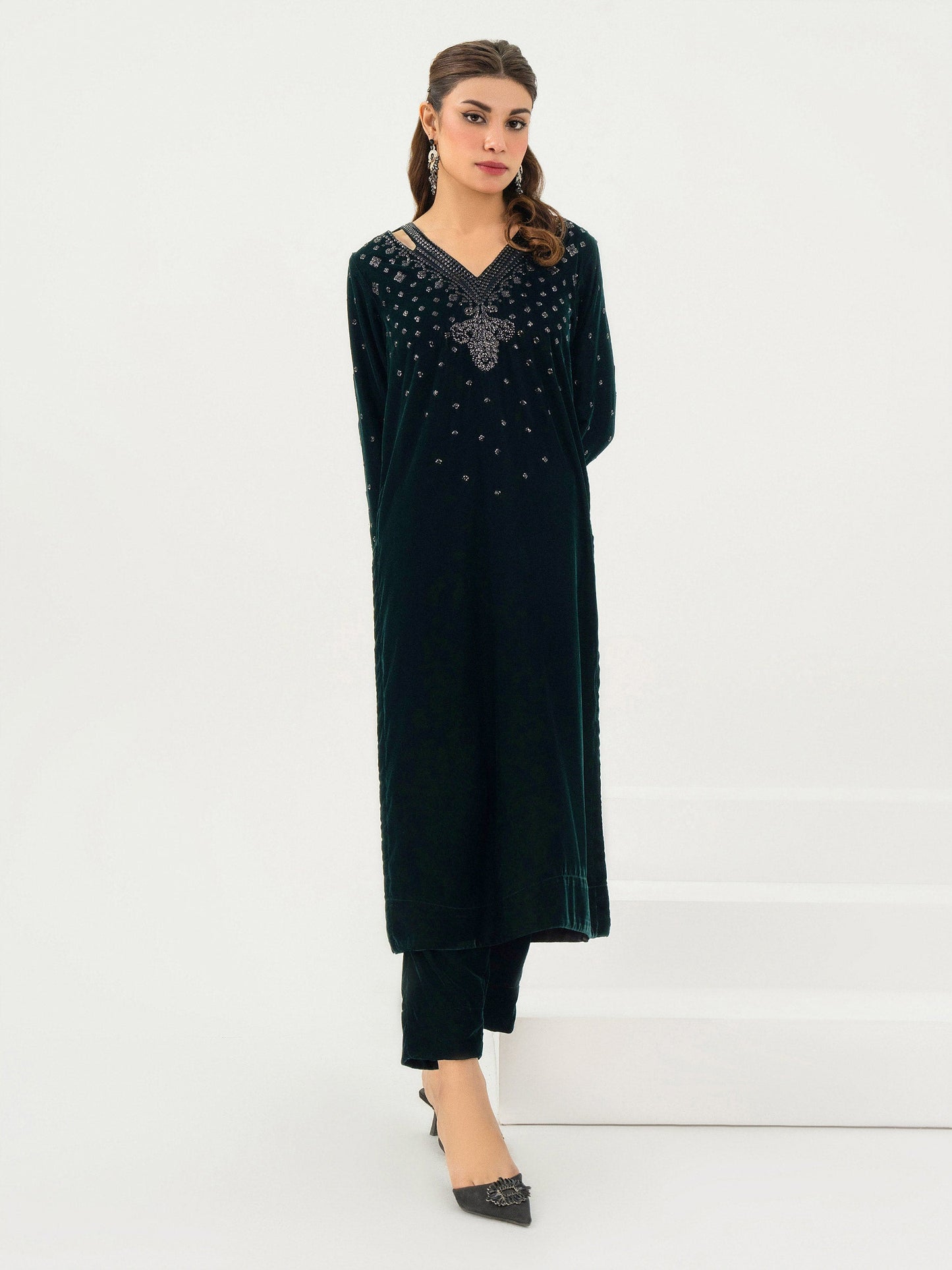 2 Piece Velvet Suit-Embroidered (Pret)