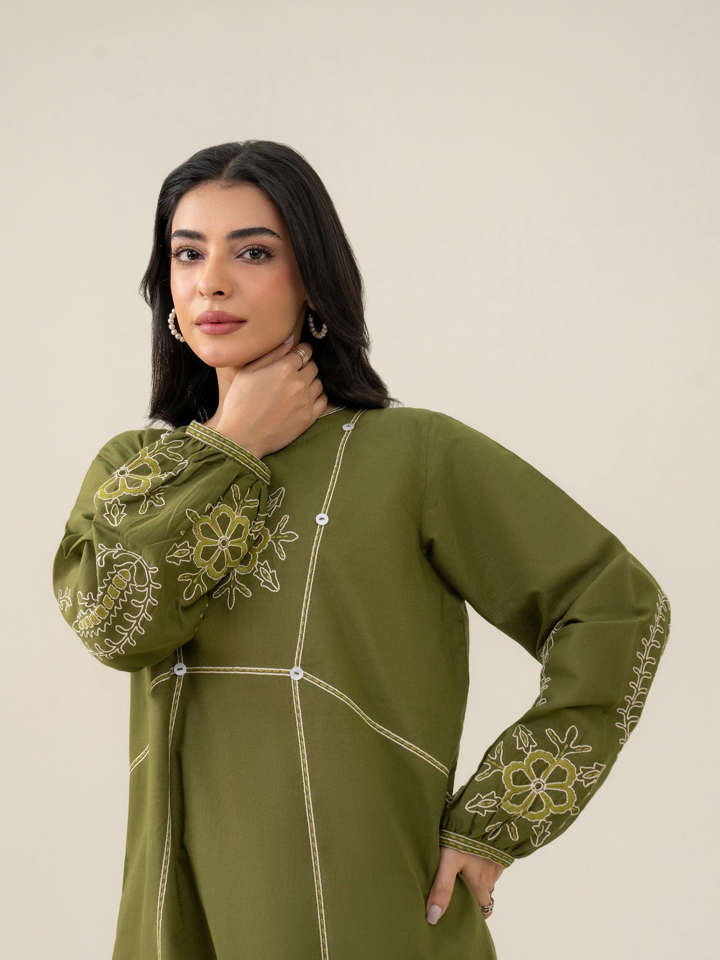 Khaddar Co-Ord Set-Embroidered (Pret)