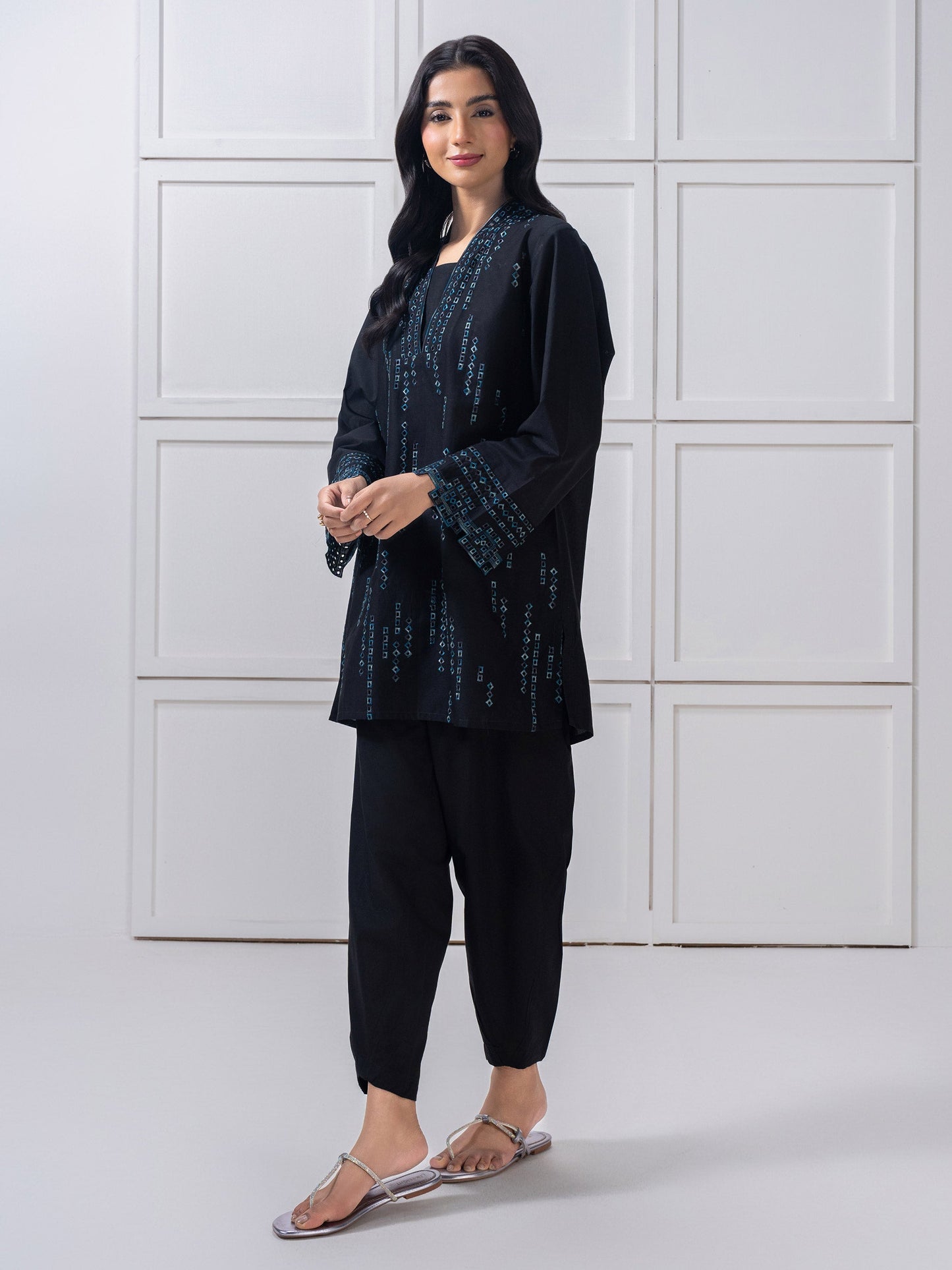 Lawn Co-Ord-Embroidered (Pret)