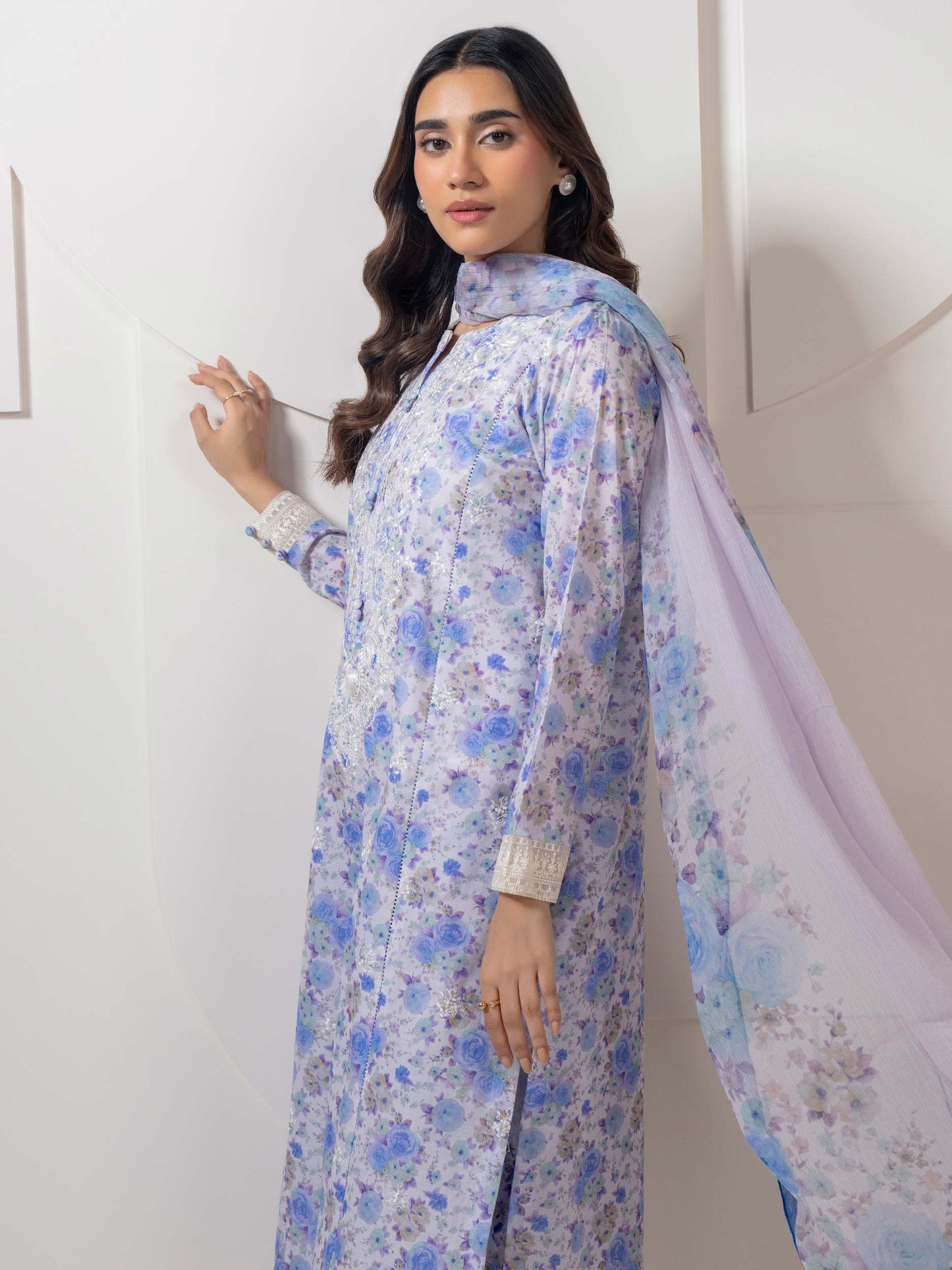 3 Piece Lawn Suit-Embroidered (Pret)