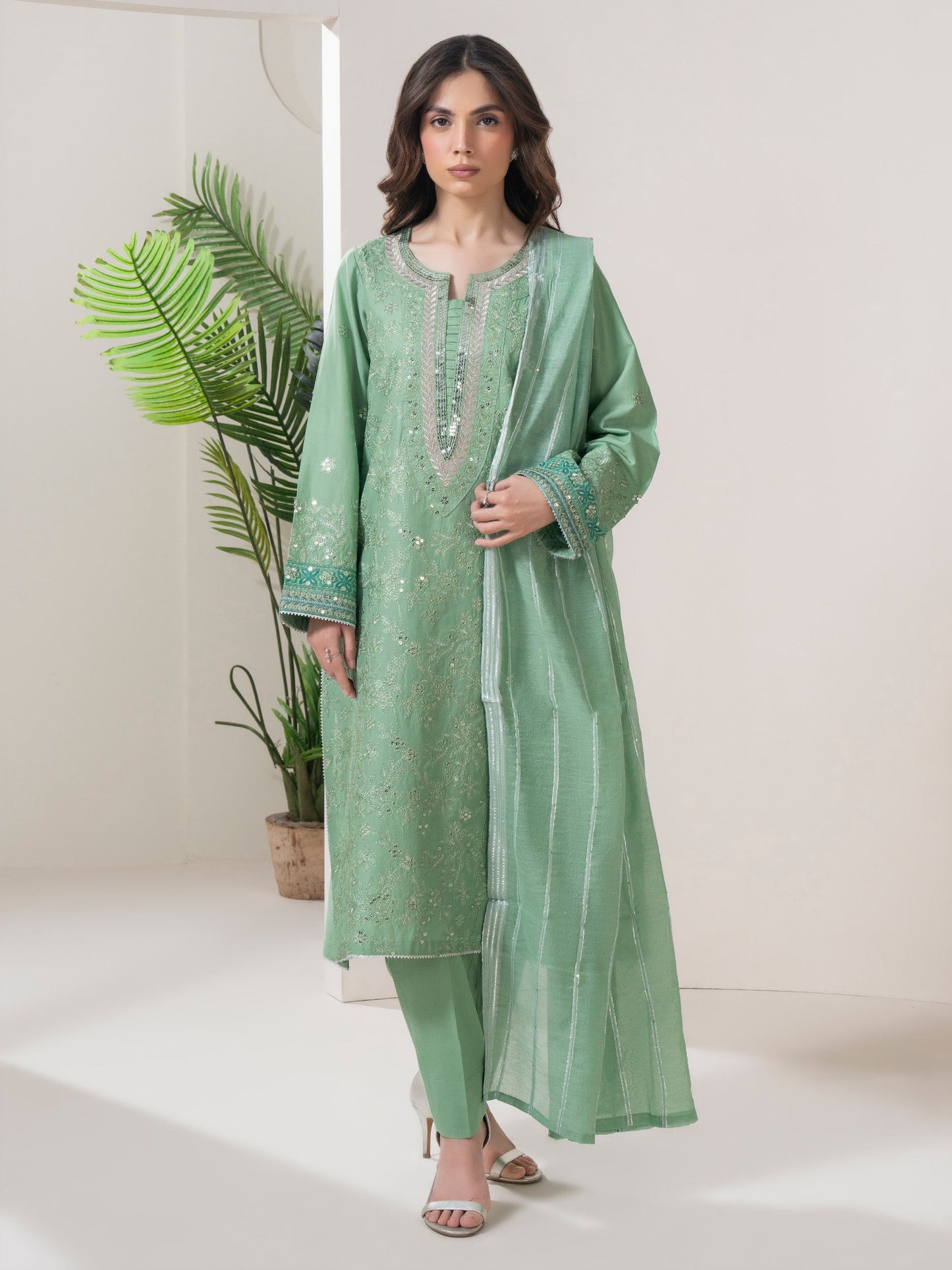 3 Piece Lawn Suit-Embroidered (Pret)