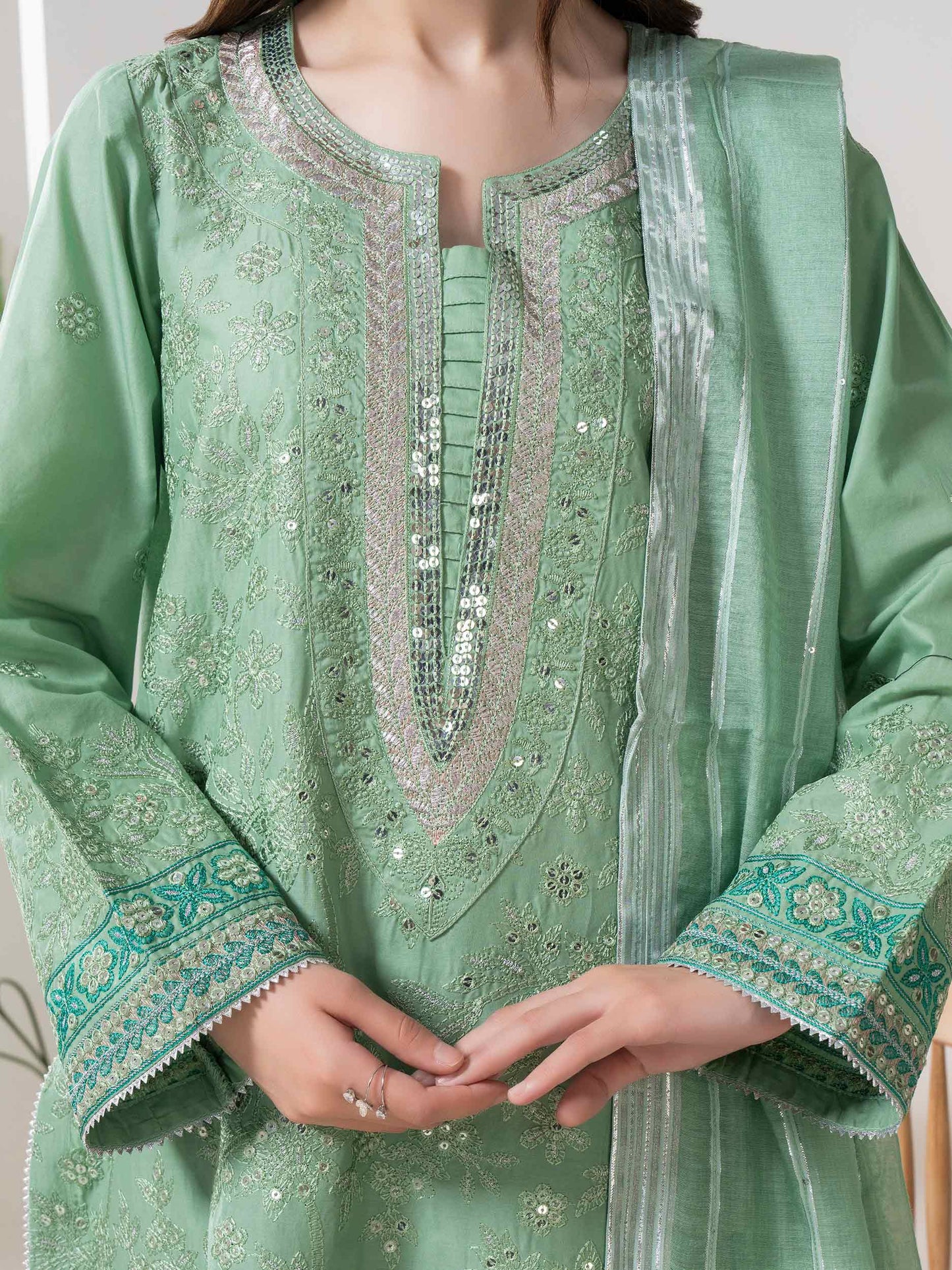 3 Piece Lawn Suit-Embroidered (Pret)