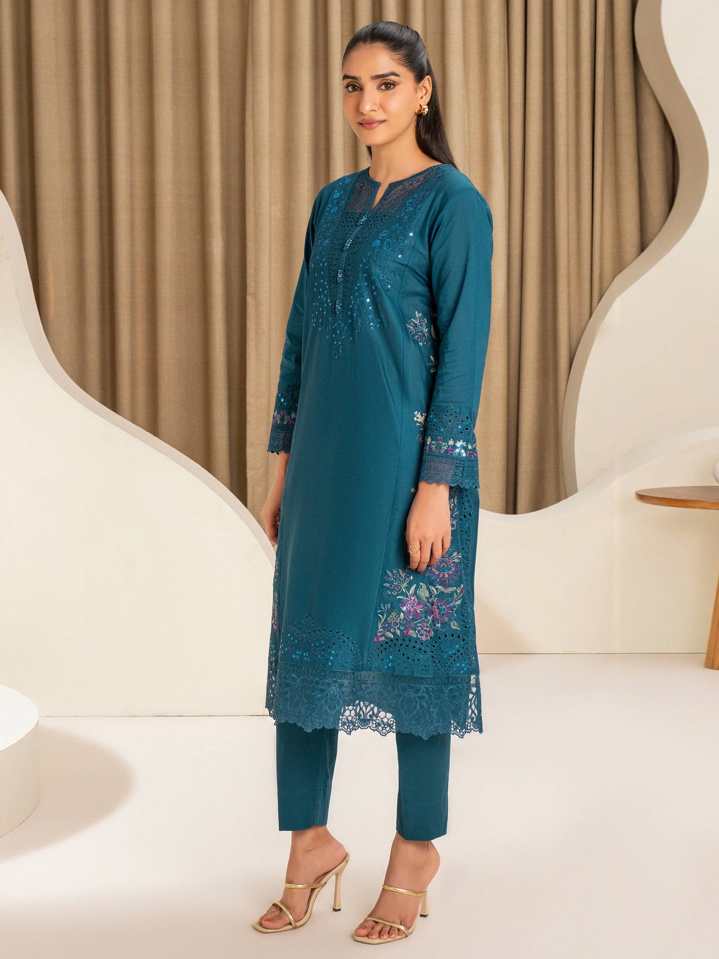 2 Piece Lawn Suit-Embroidered (Pret)
