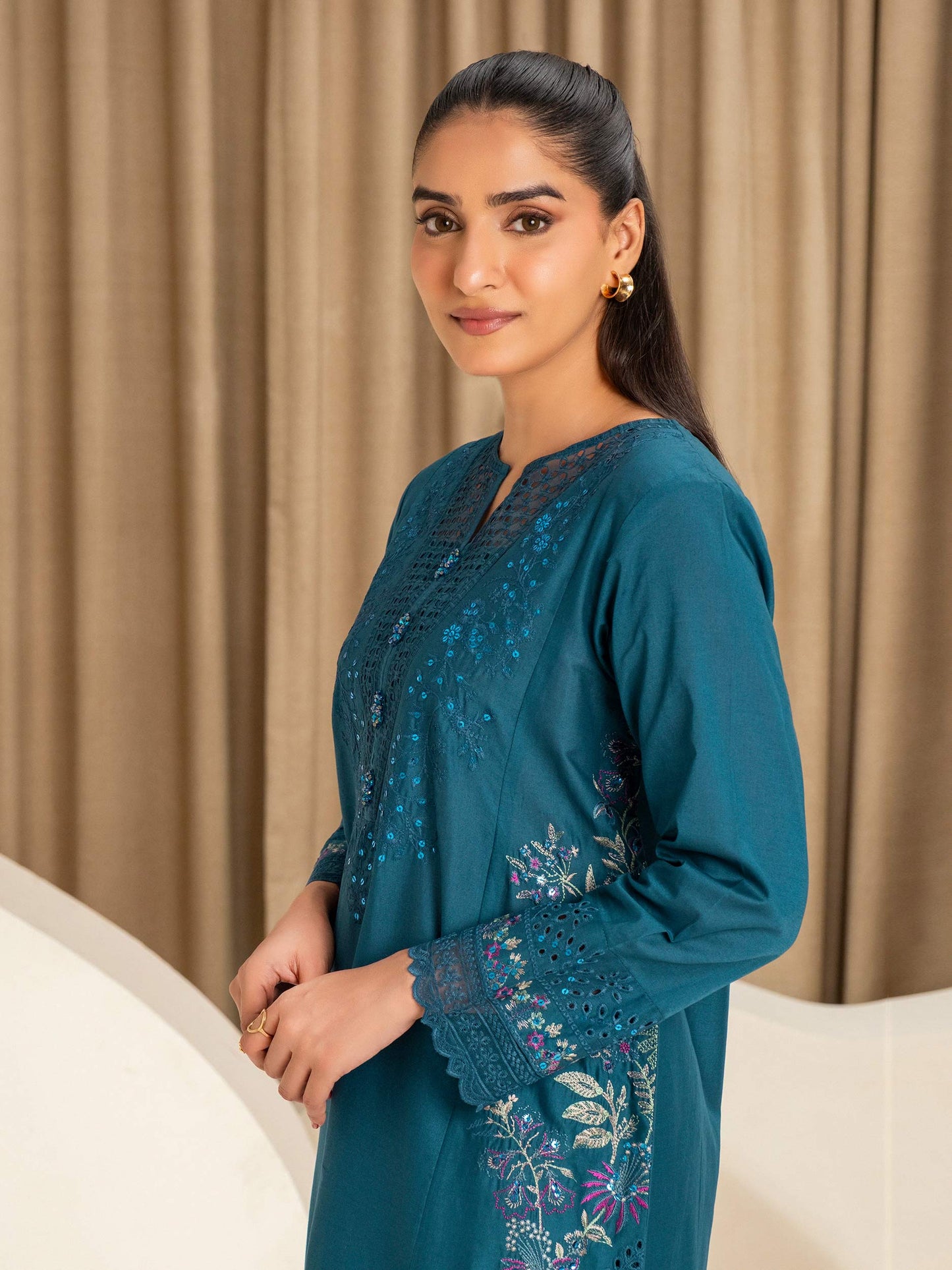 2 Piece Lawn Suit-Embroidered (Pret)