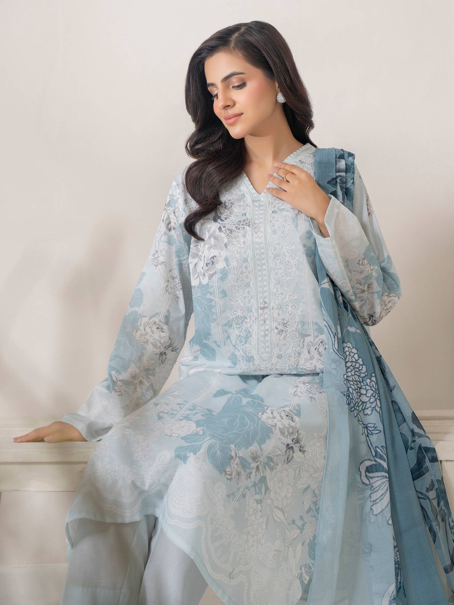 3 Piece Lawn Suit-Embroidered (Pret)