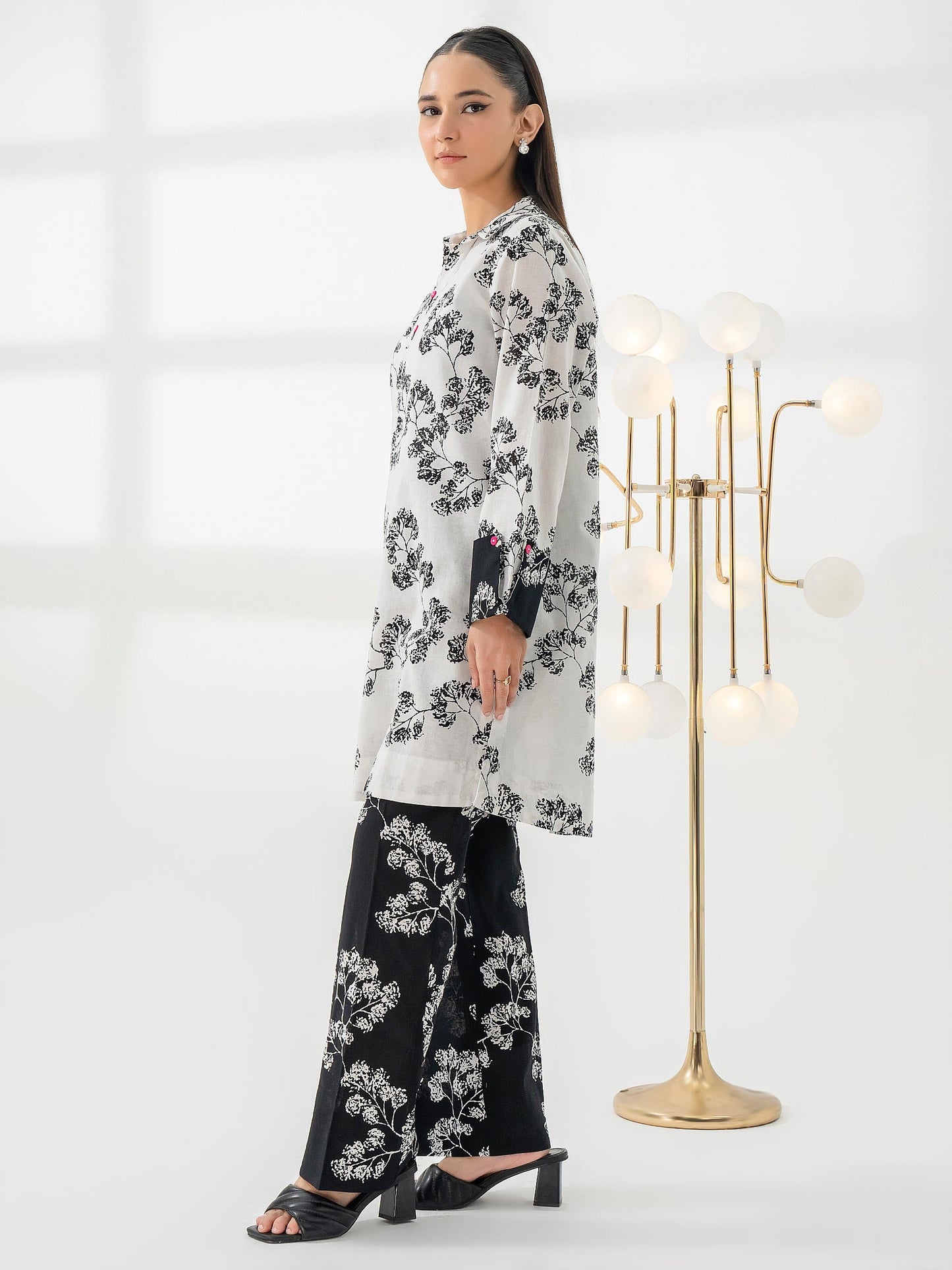 2 Piece Khaddar Suit-Printed (Pret)