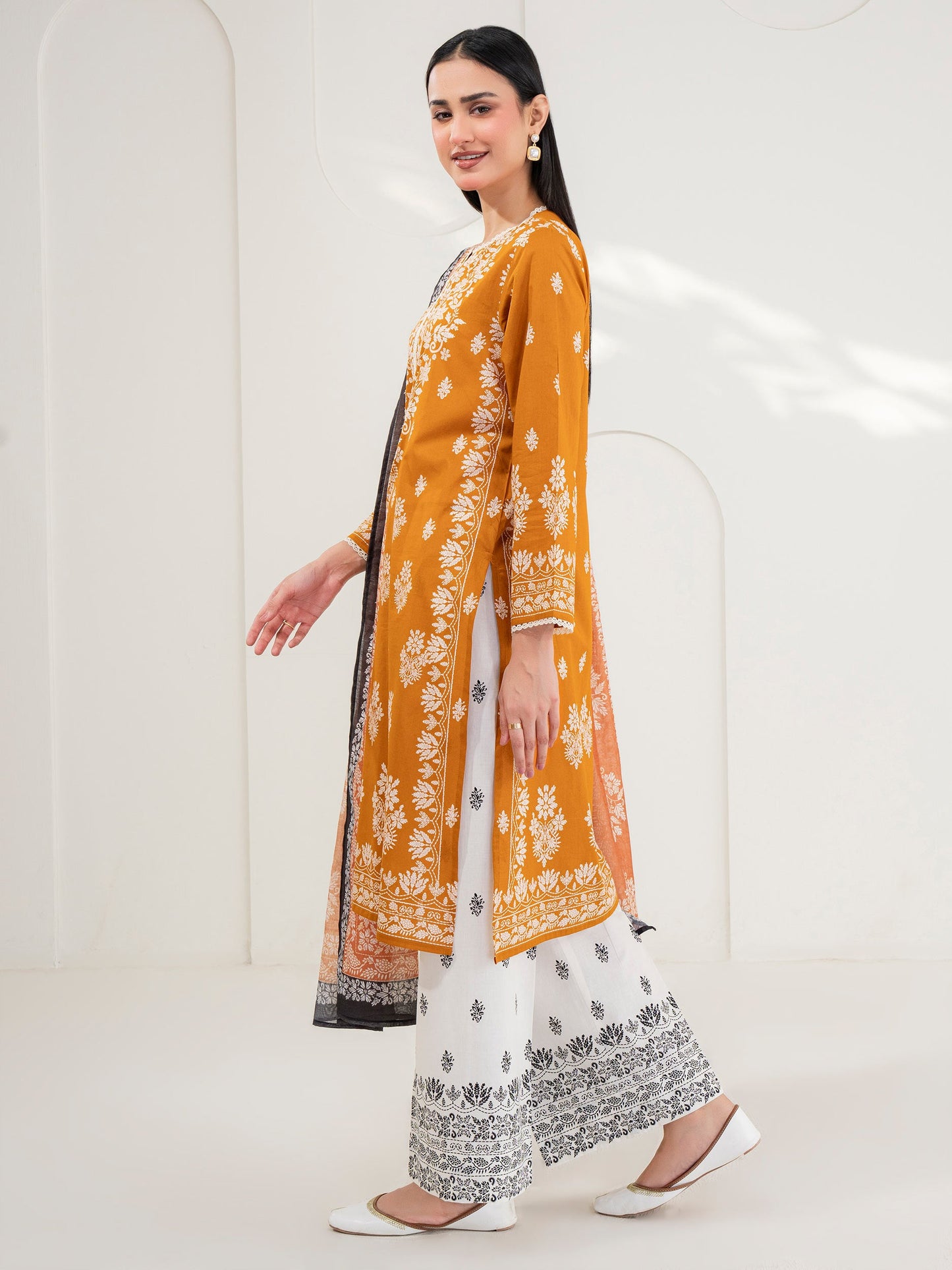 3 Piece Lawn Suit-Printed (Pret)