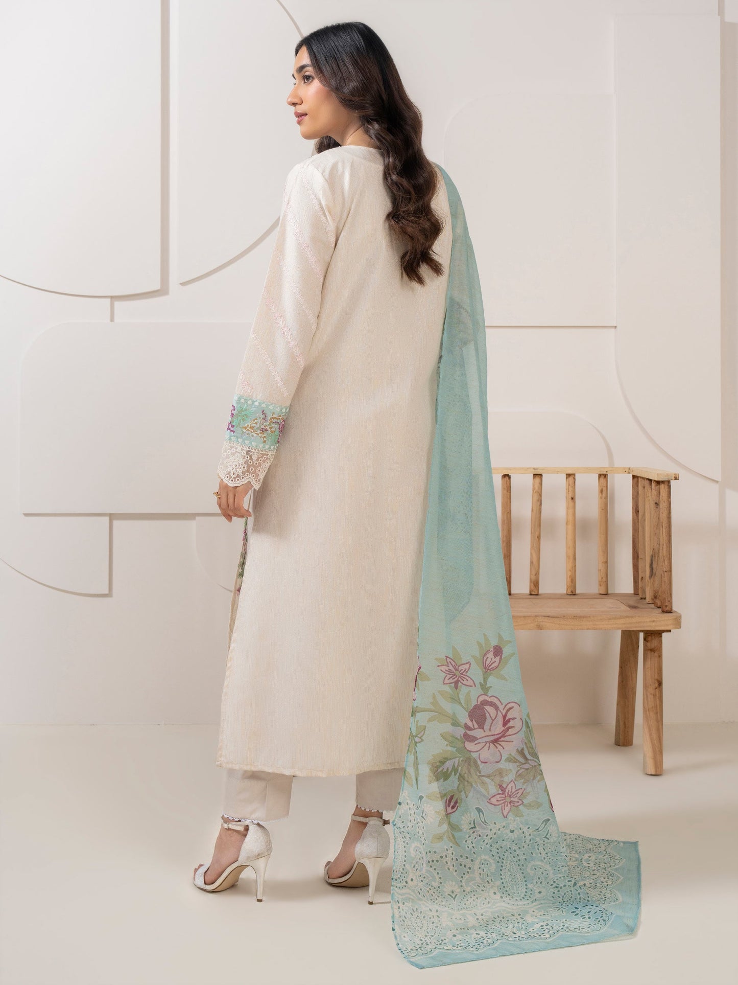 3 Piece Lawn Suit-Embroidered (Pret)