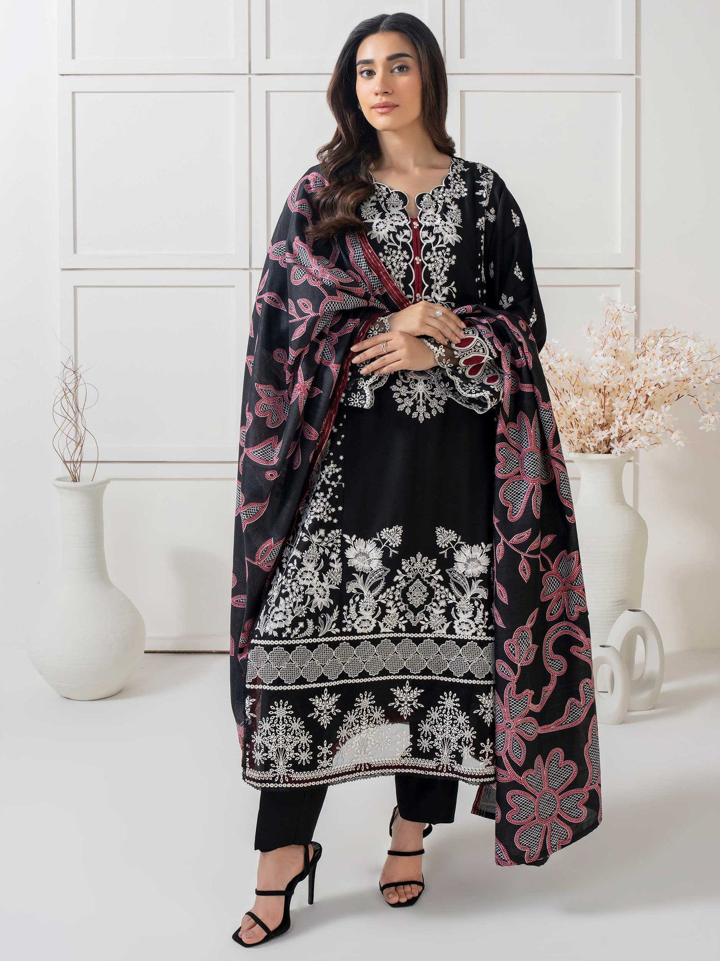 3 Piece Crepe Suit-Embroidered (Pret)