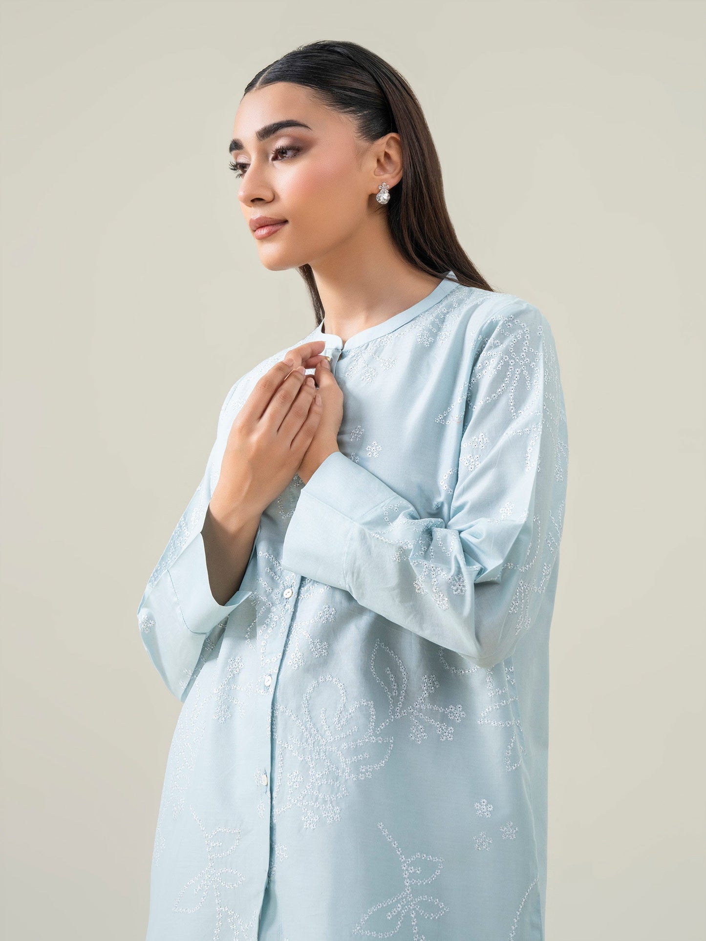 Cambric Kurti-Embroidered (Pret)