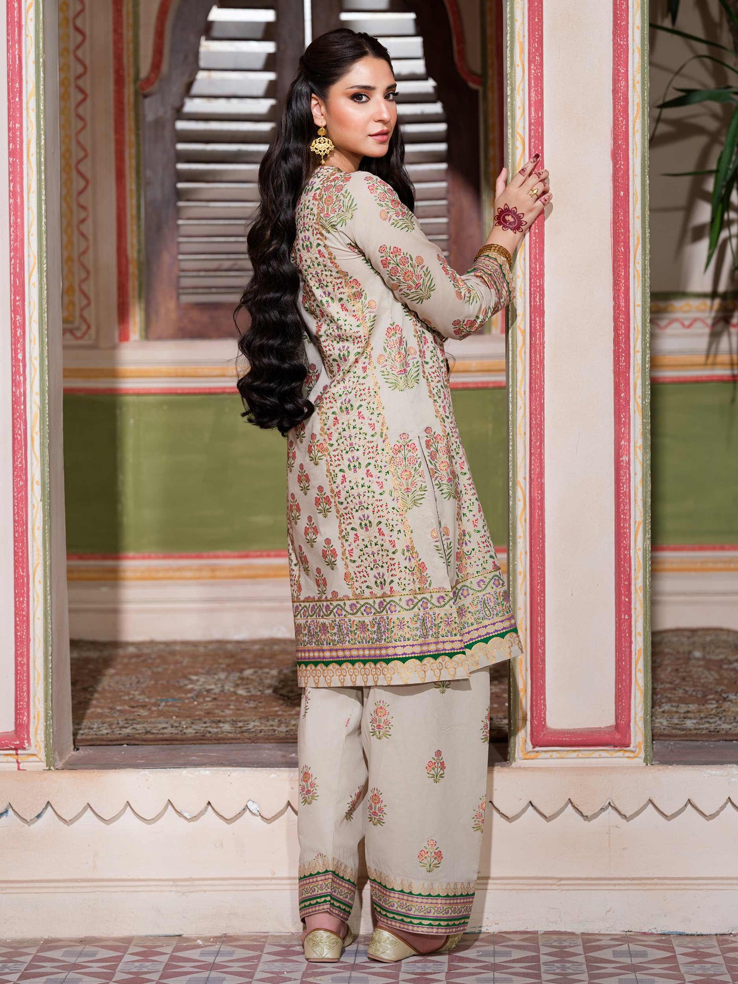 2 Piece Lawn Suit-Embroidered (Pret)