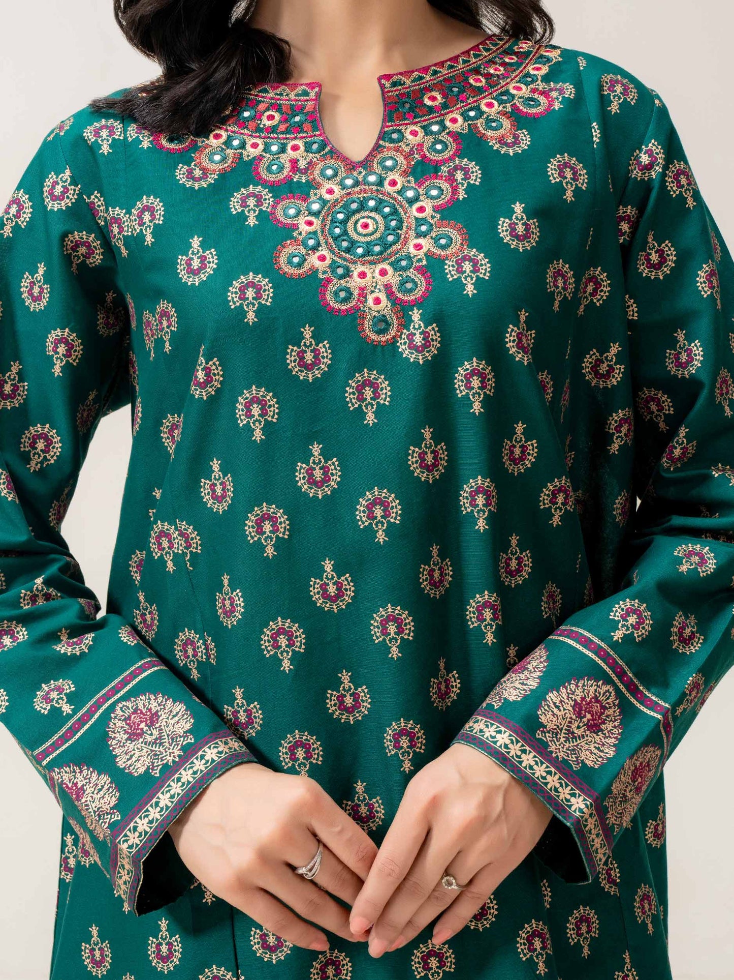 2 Piece Lawn Suit-Embroidered (Pret)