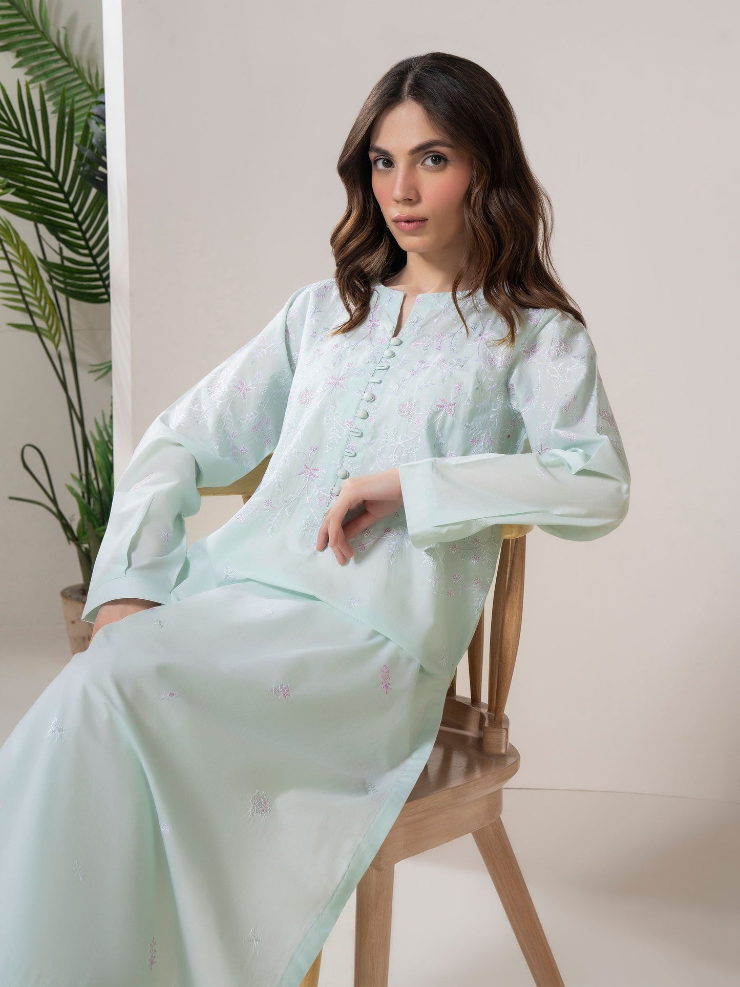 Embroidered Lawn Shirt (Pret)