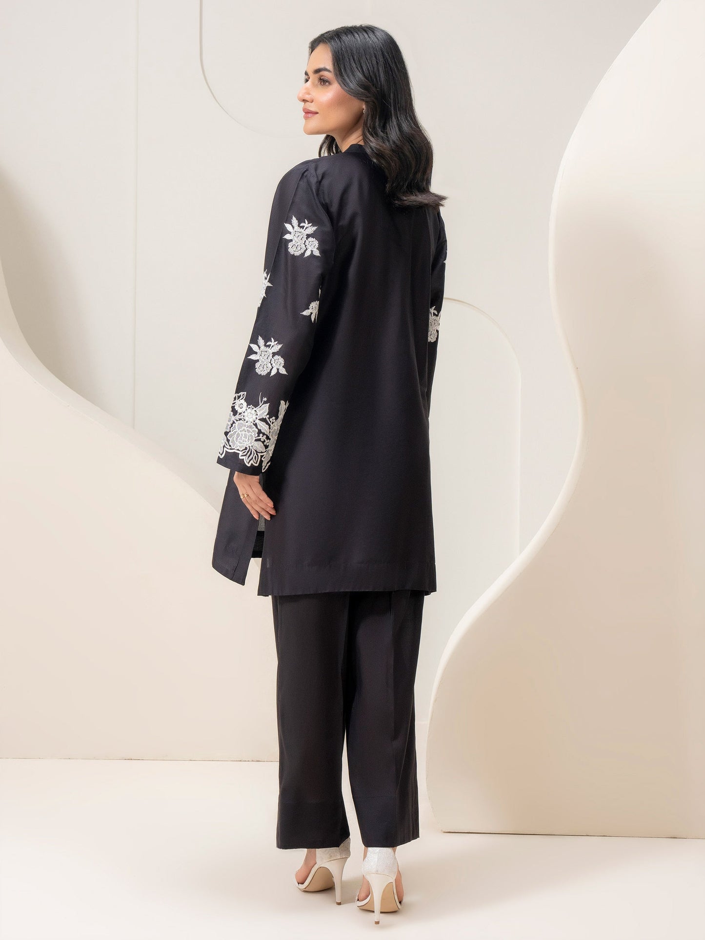 Lawn Co-Ord Set-Embroidered (Pret)
