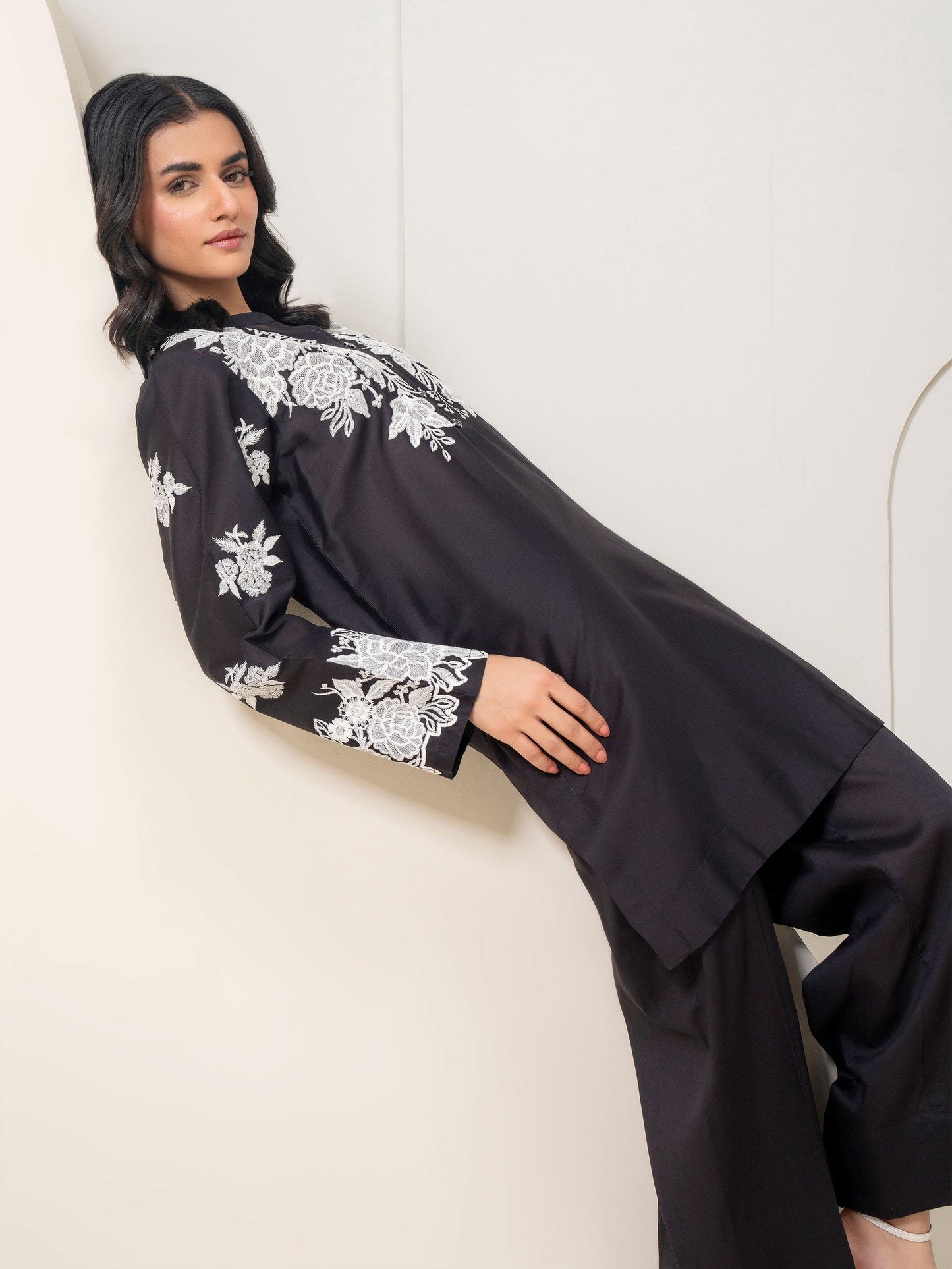 Lawn Co-Ord Set-Embroidered (Pret)