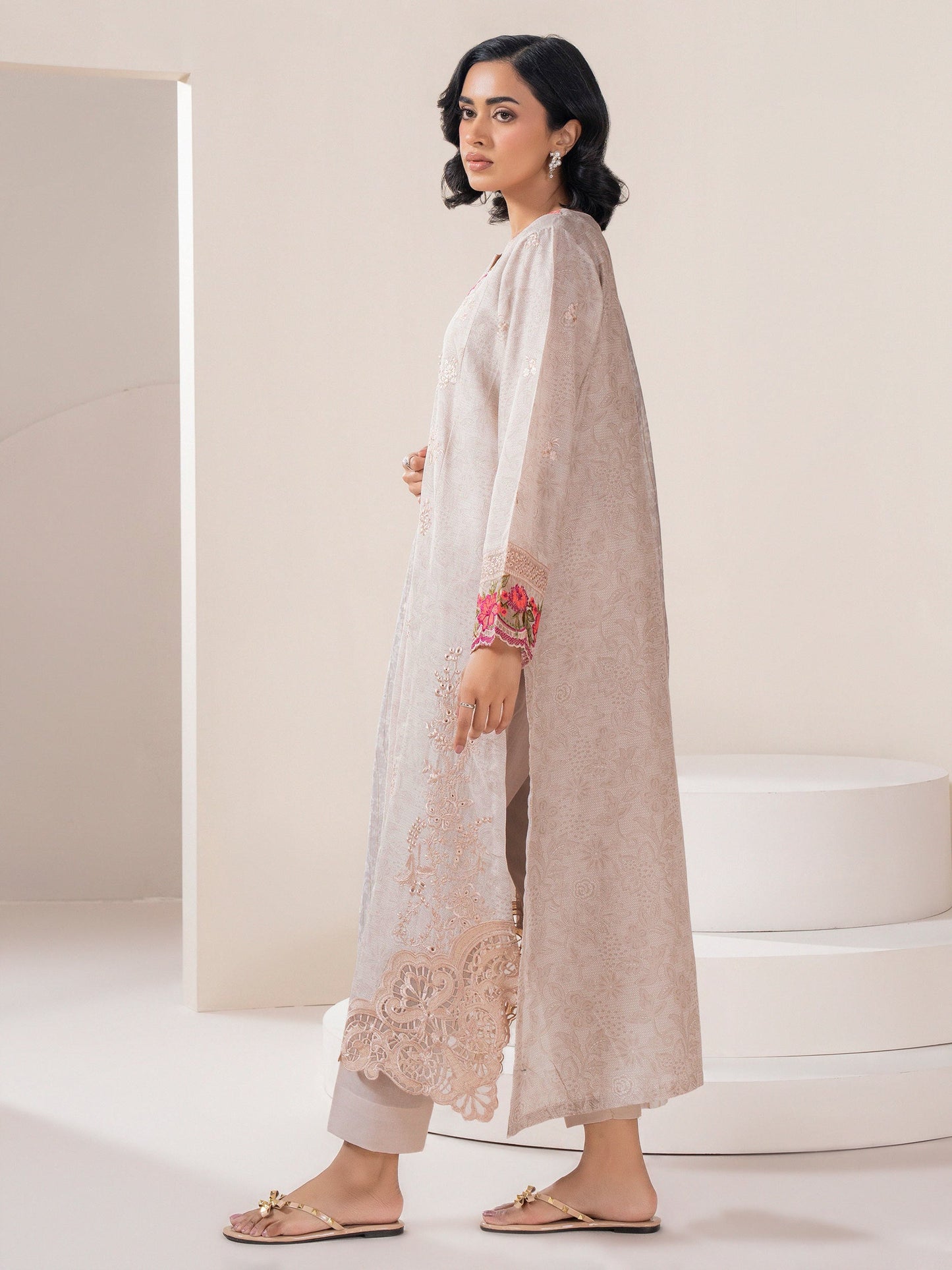 3 Piece Lawn Suit-Embroidered (Pret)