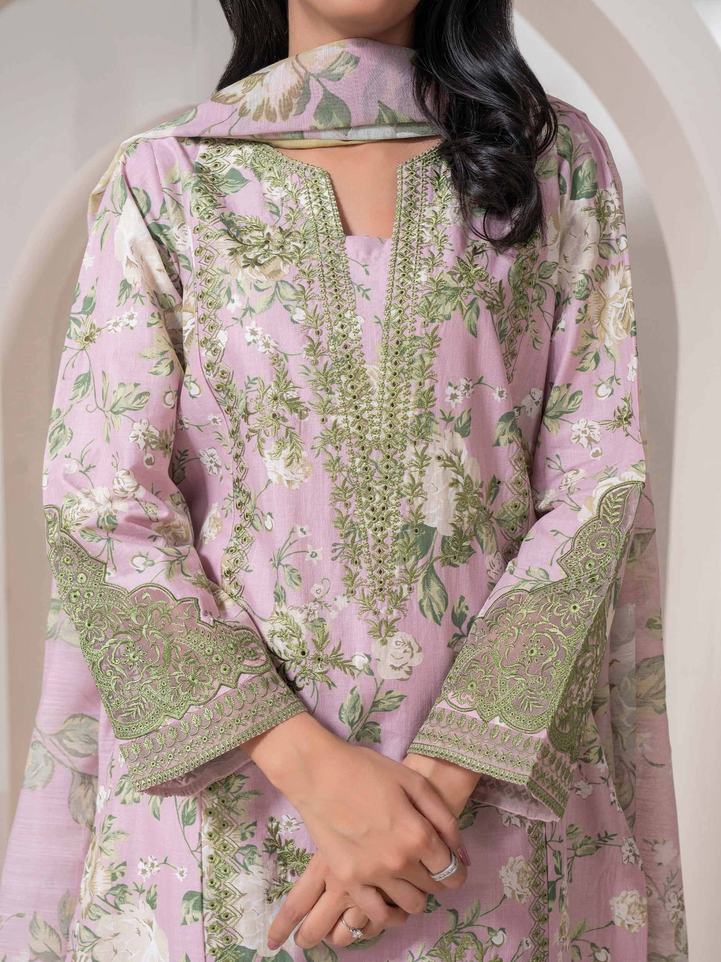 3 Piece Lawn Suit-Embroidered (Pret)