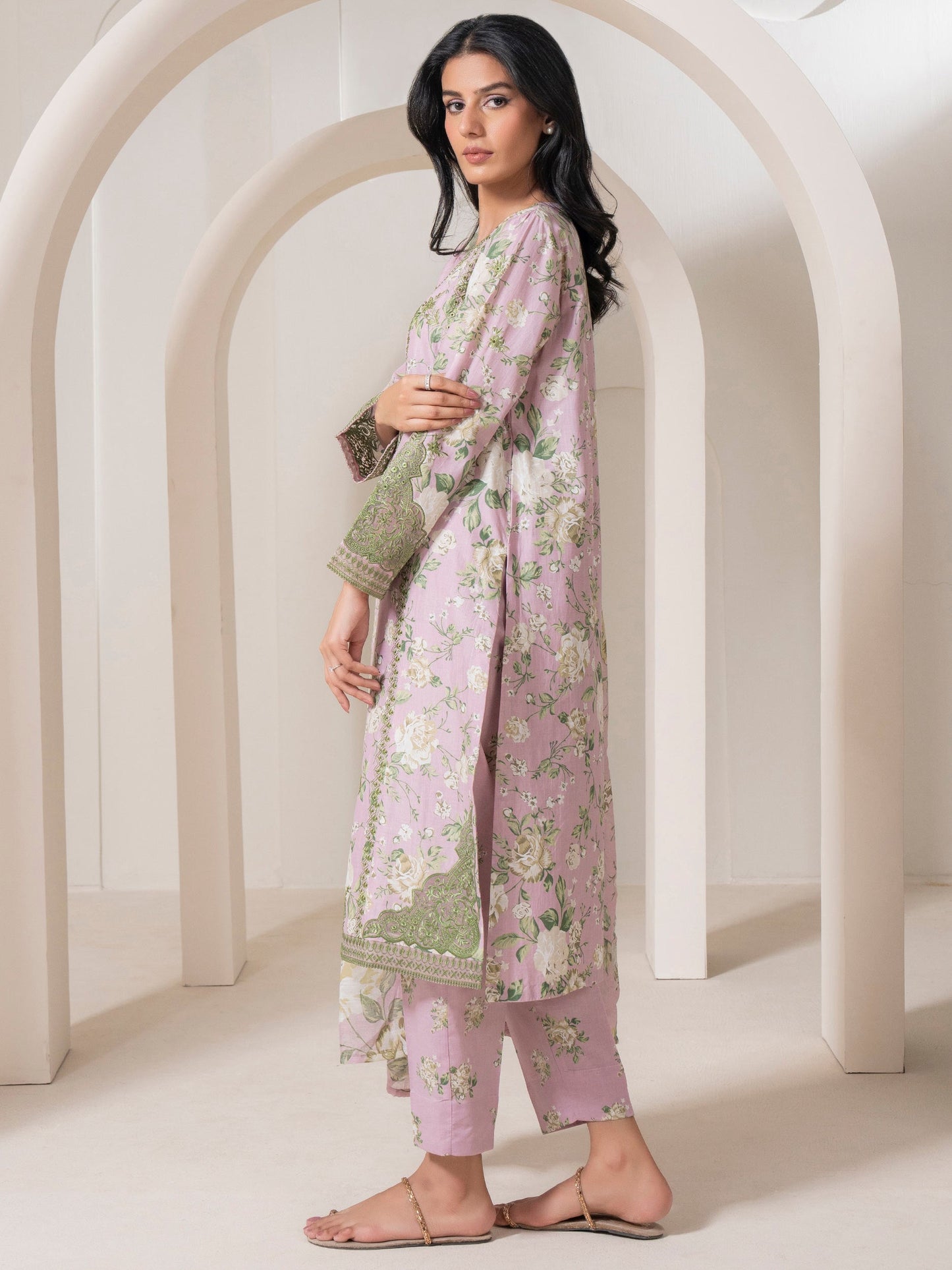 3 Piece Lawn Suit-Embroidered (Pret)