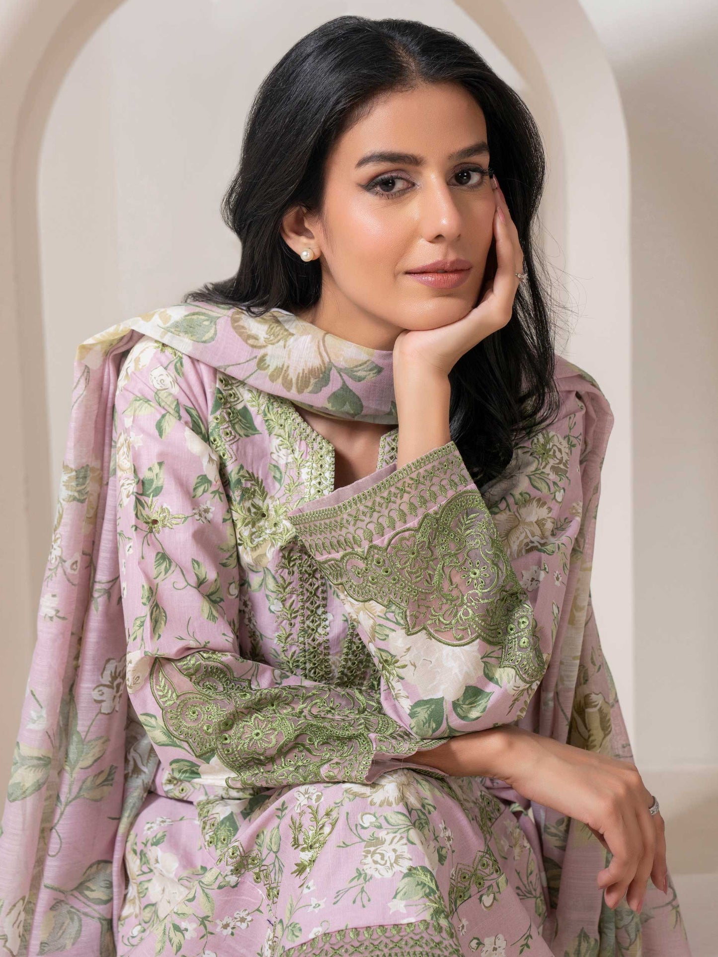 3 Piece Lawn Suit-Embroidered (Pret)