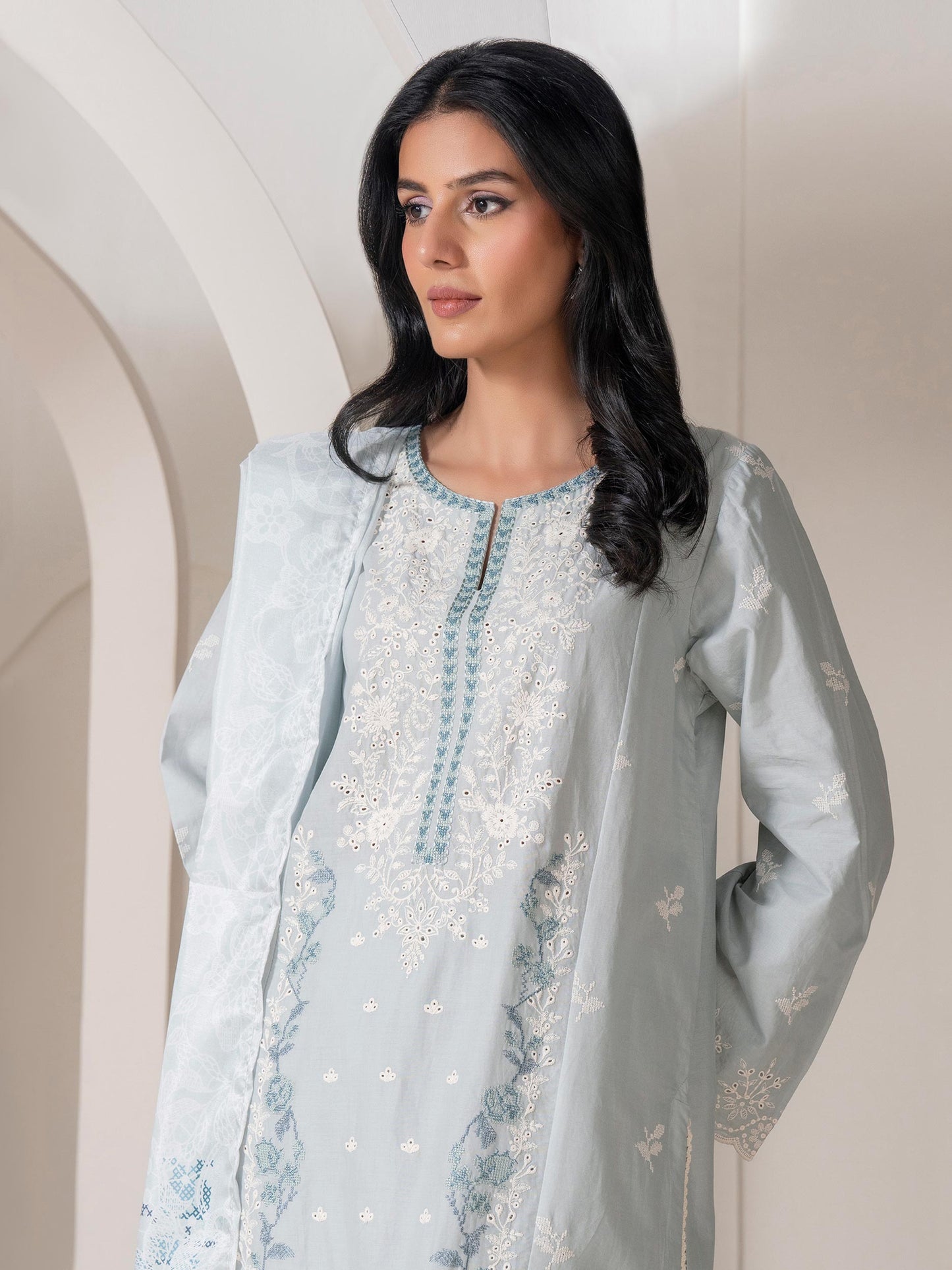 3 Piece Lawn Suit-Embroidered (Pret)