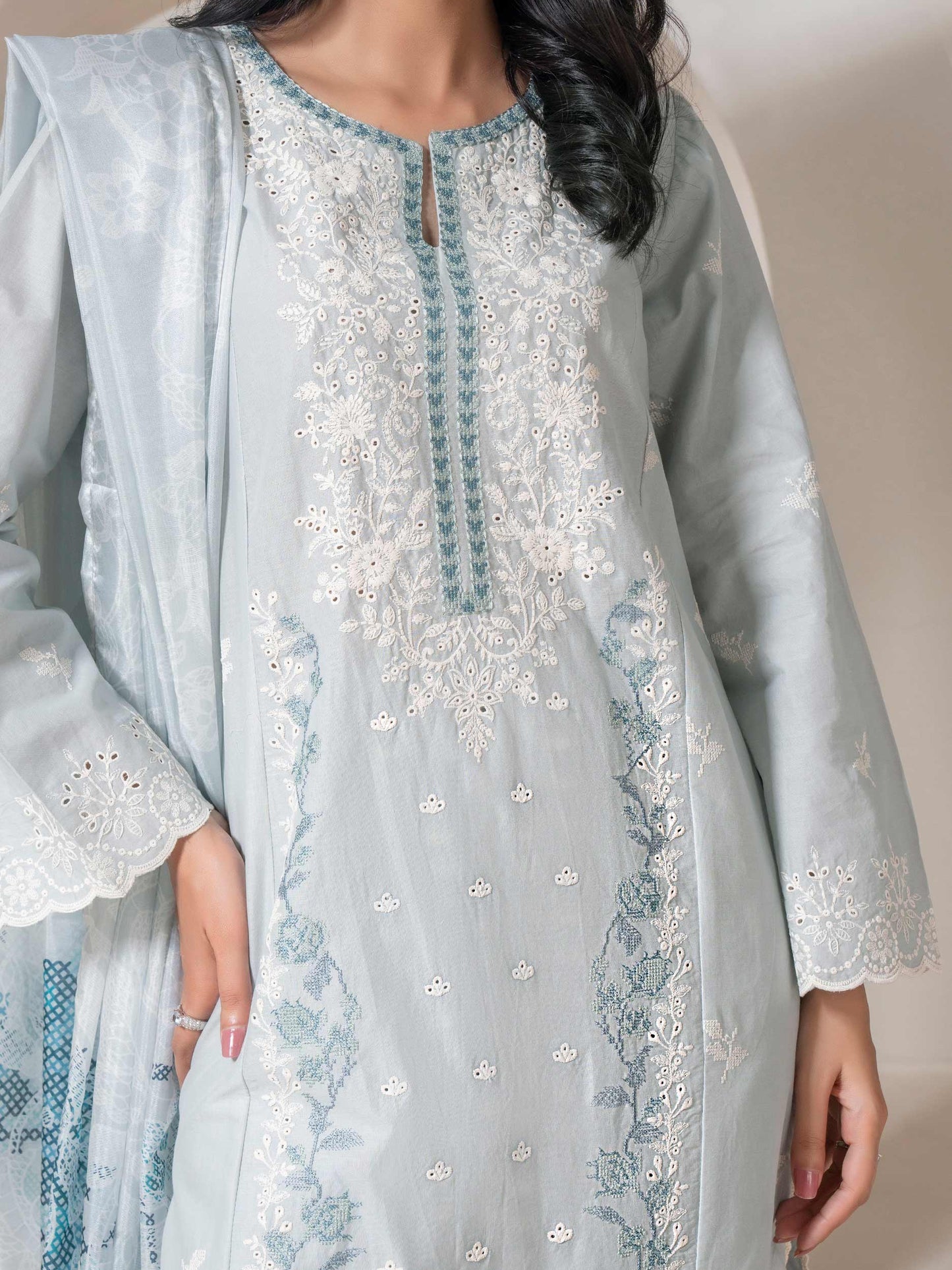 3 Piece Lawn Suit-Embroidered (Pret)