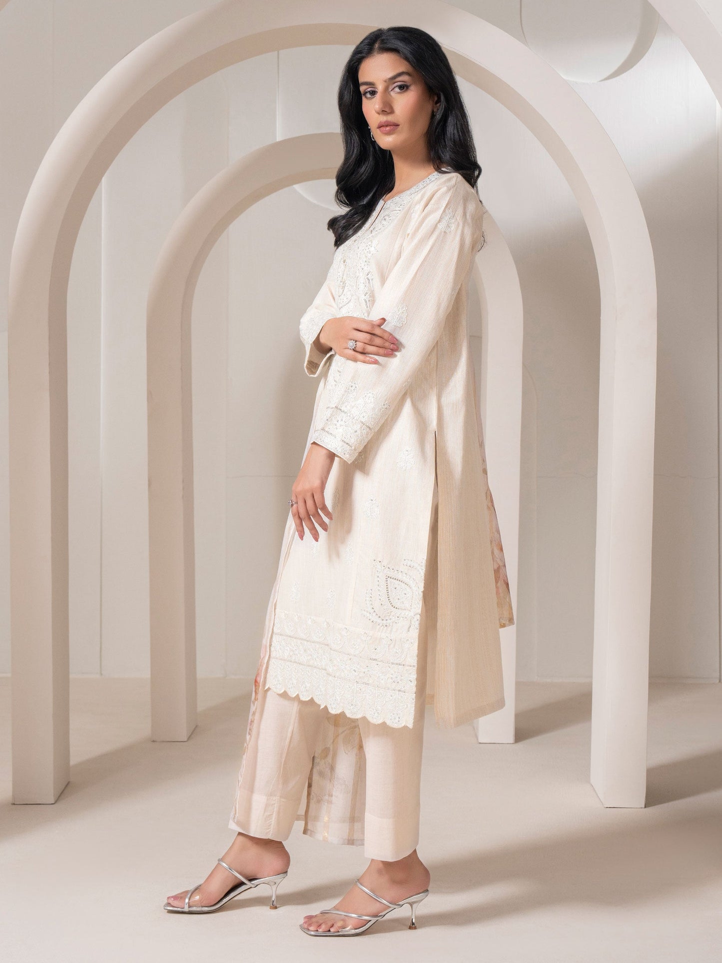3 Piece Lawn Suit-Embroidered (Pret)