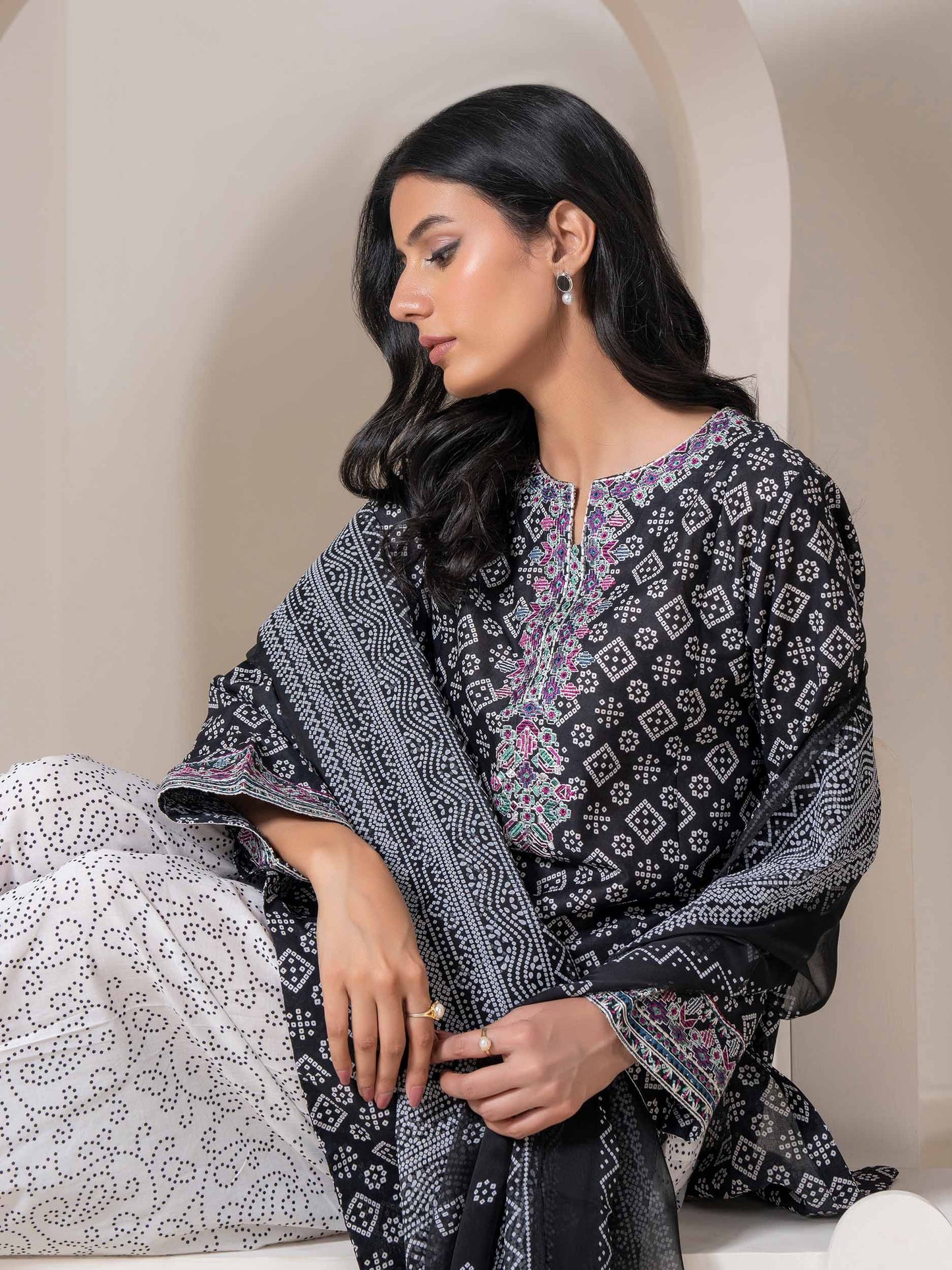 3 Piece Lawn Suit-Embroidered (Pret)
