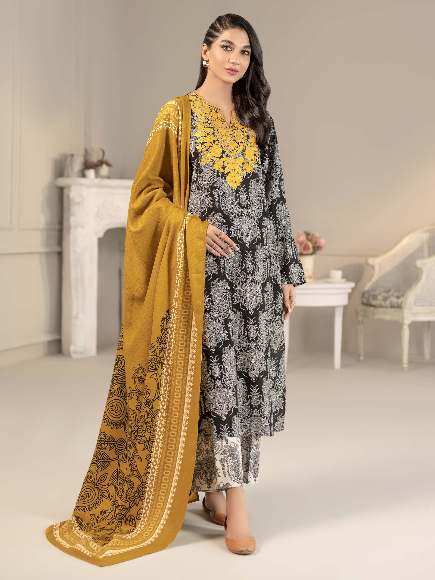 3 Piece Khaddar Suit-Embroidered(Unstitched)
