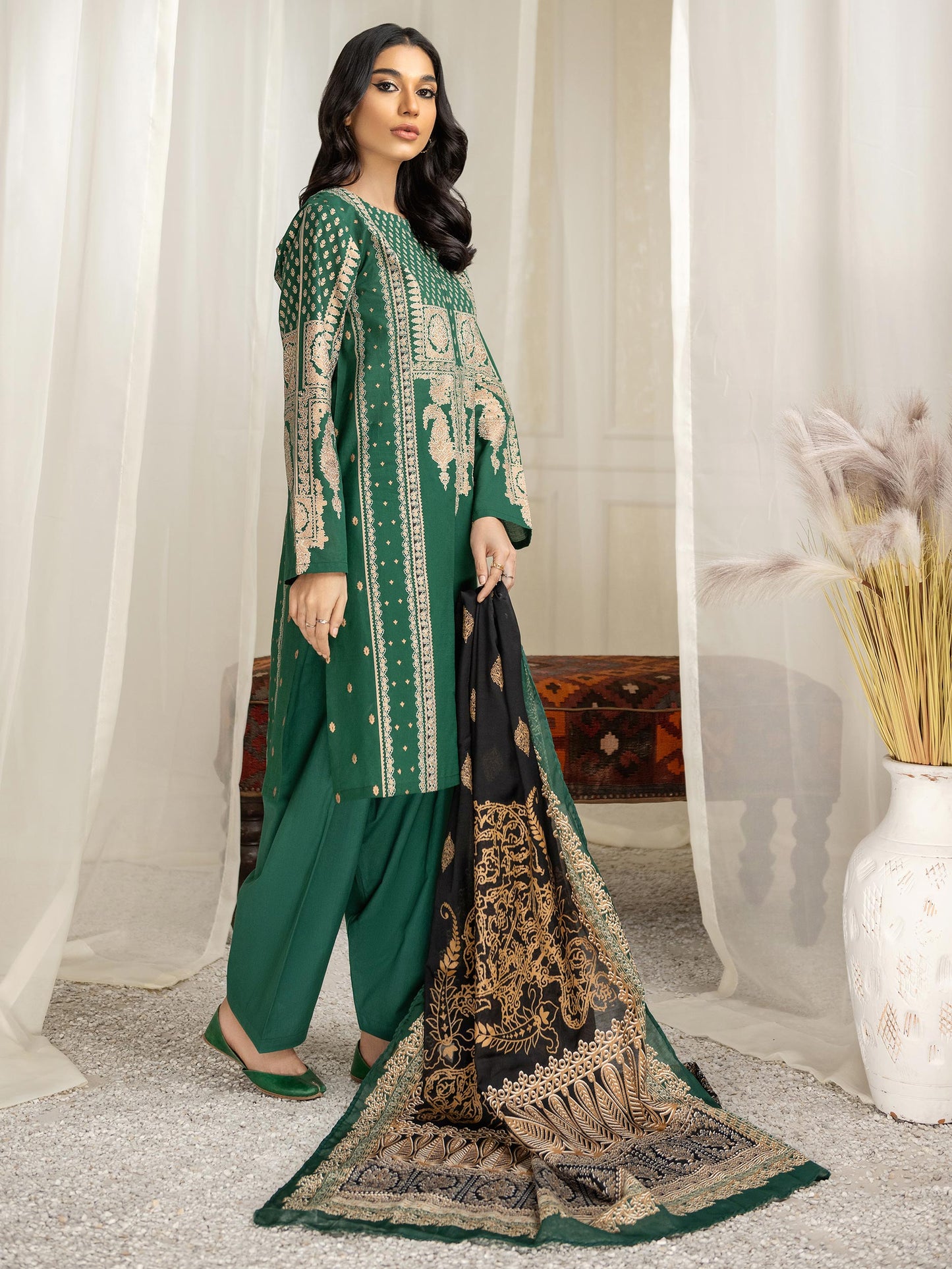 3 Piece Lawn Suit-Pasted (Unstitched)