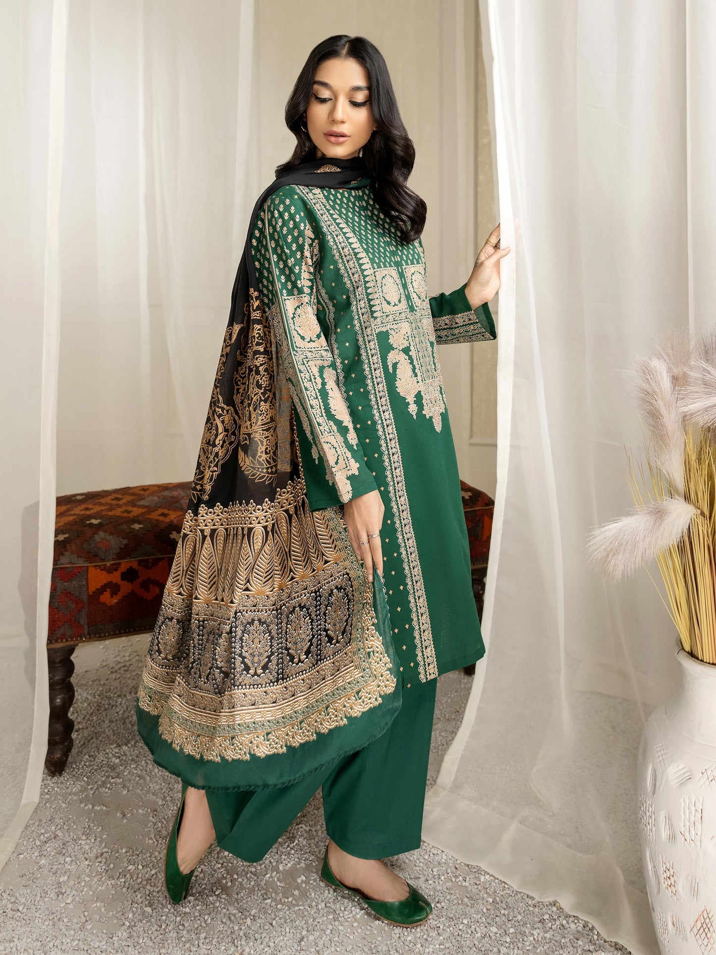 3 Piece Lawn Suit-Pasted (Unstitched)