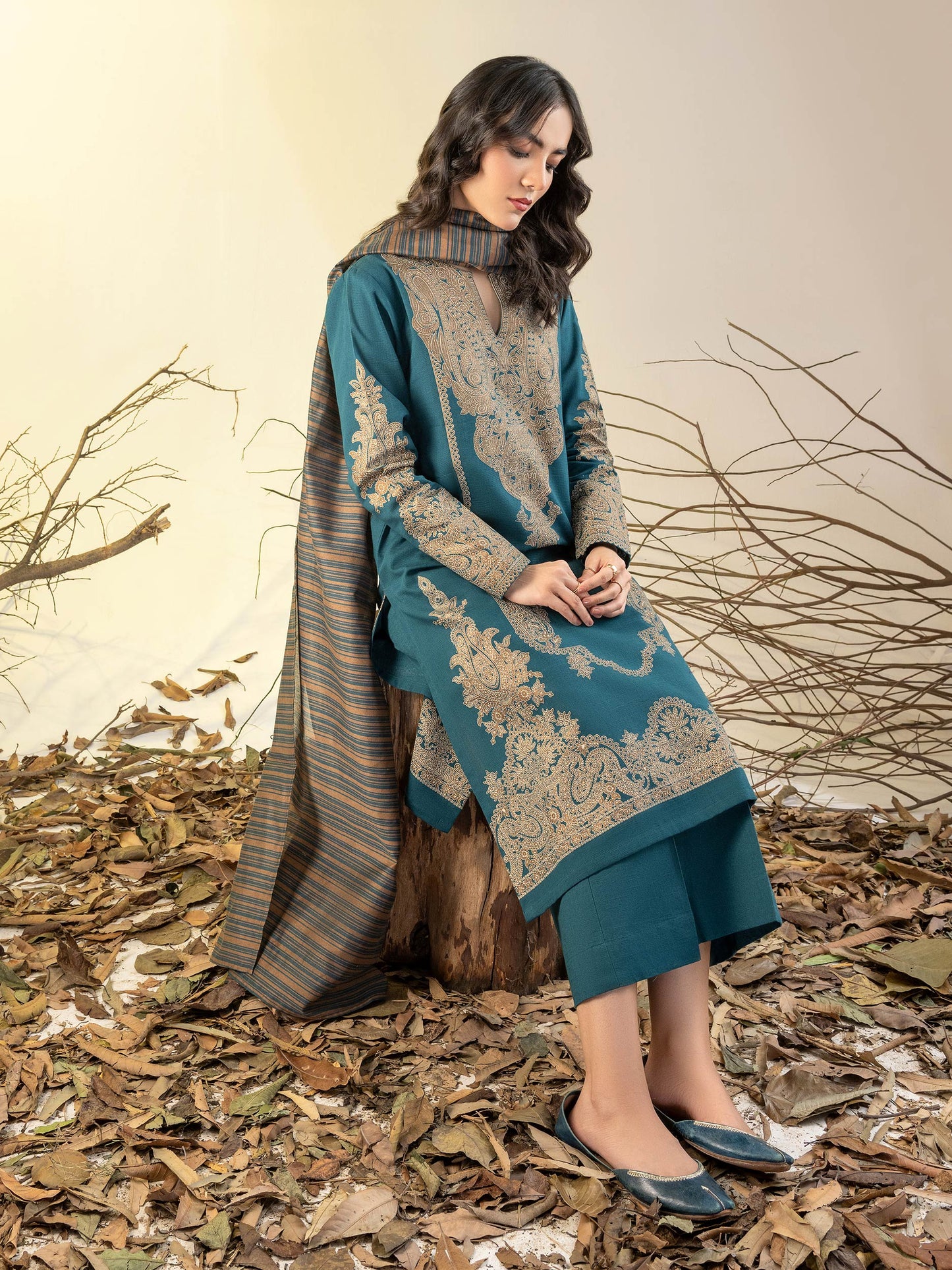 3 Piece Slub Khaddar Suit-Paste Print(Unstitched)