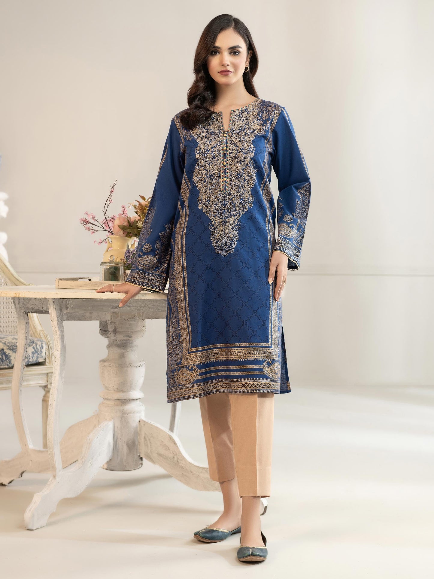 Khaddar Shirt-Embroidered(Unstitched)