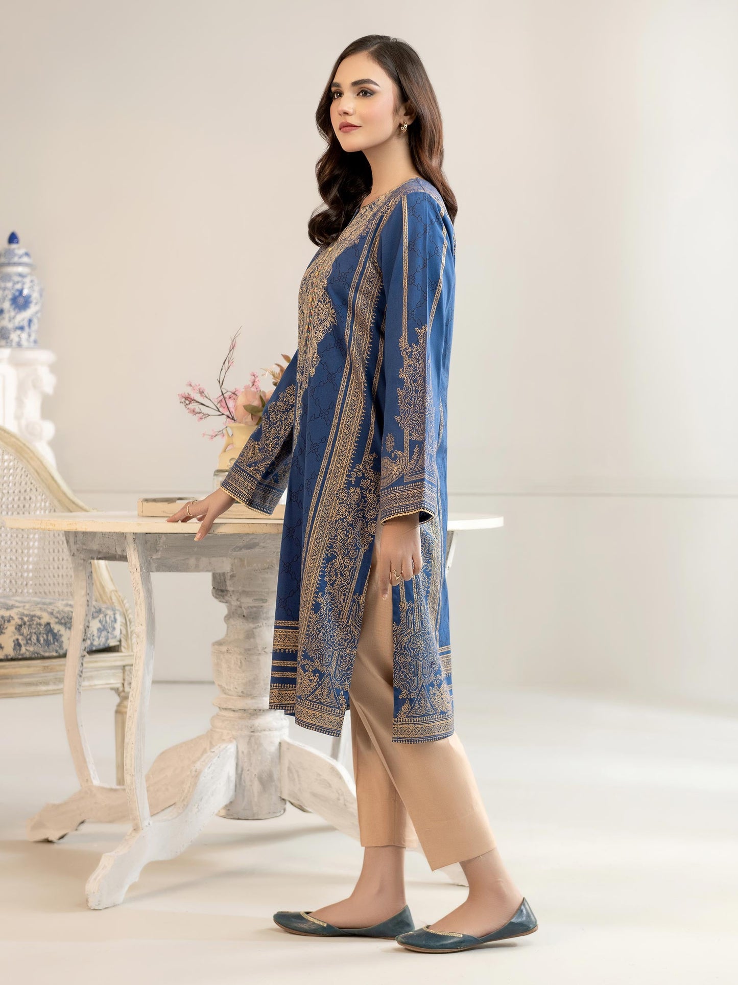 Khaddar Shirt-Embroidered(Unstitched)