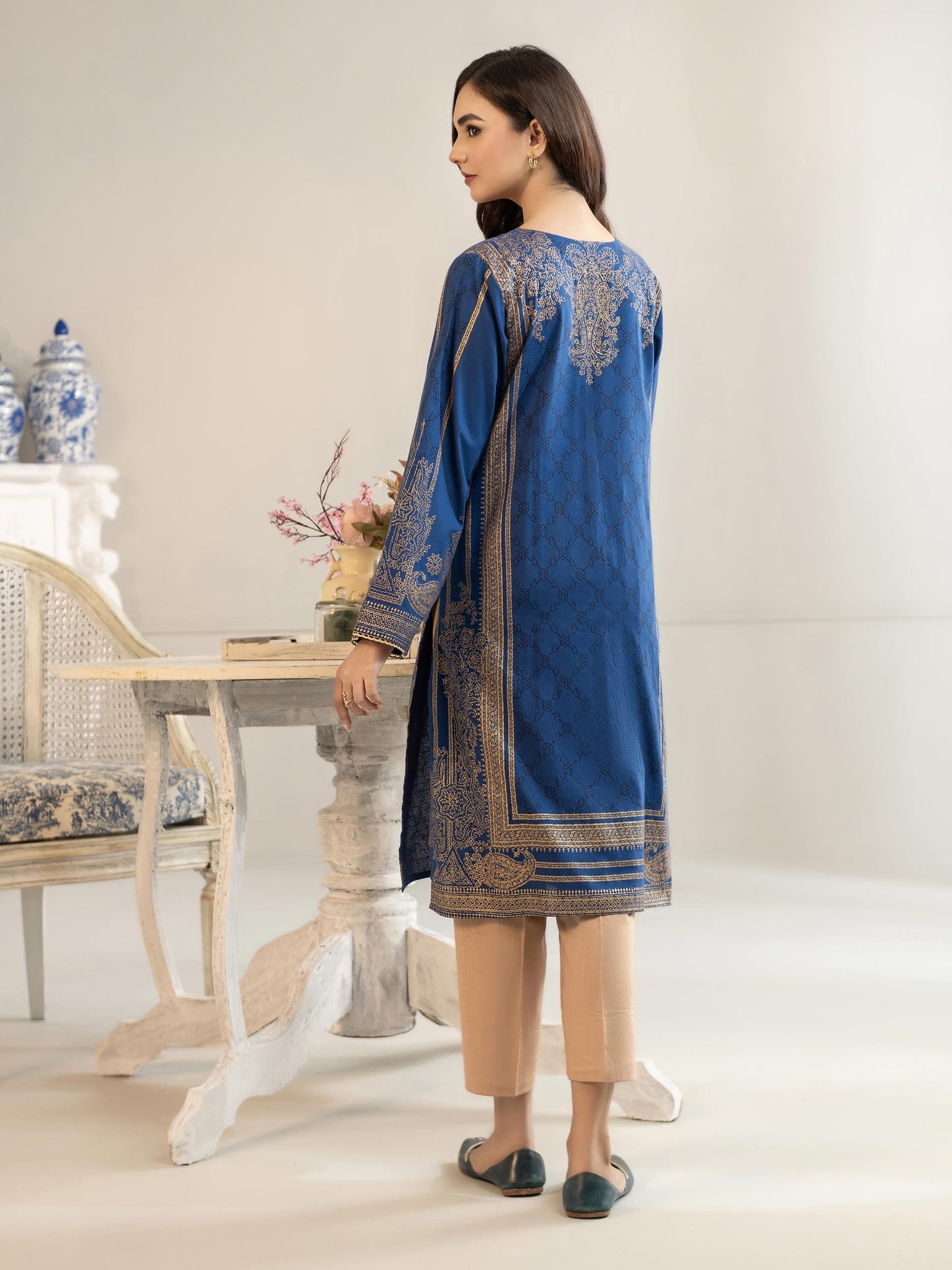 Khaddar Shirt-Embroidered(Unstitched)