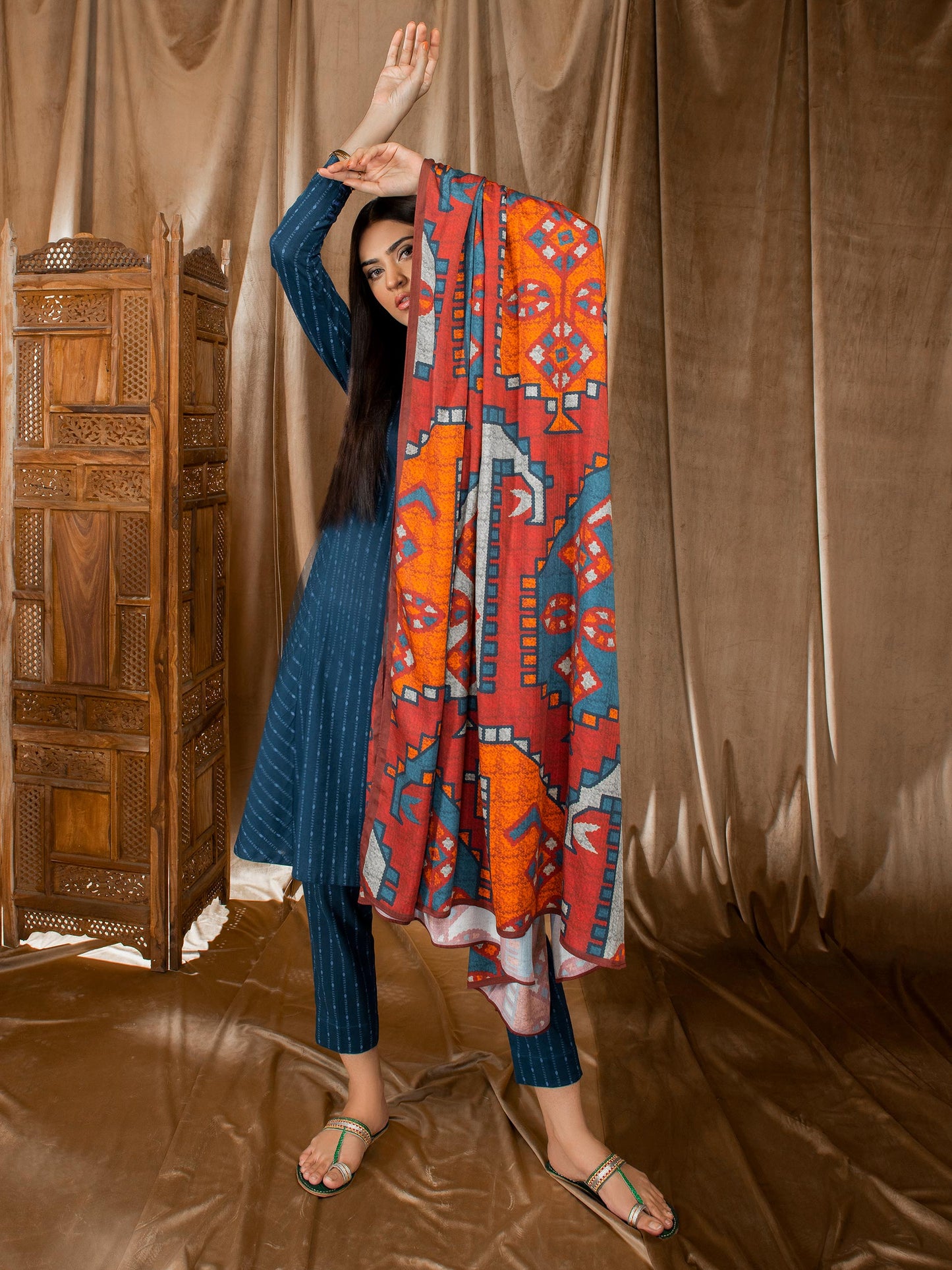 3 Piece Khaddar Suit-Printed (Unstitched)