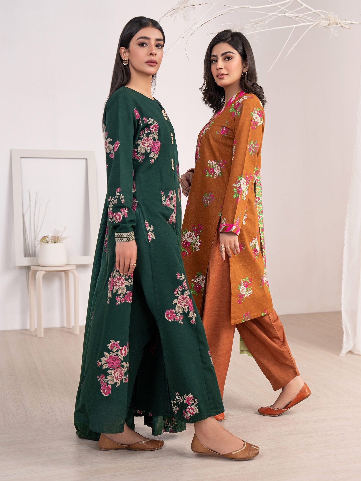 3 Piece Khaddar Suit-Paste Print(Unstitched)