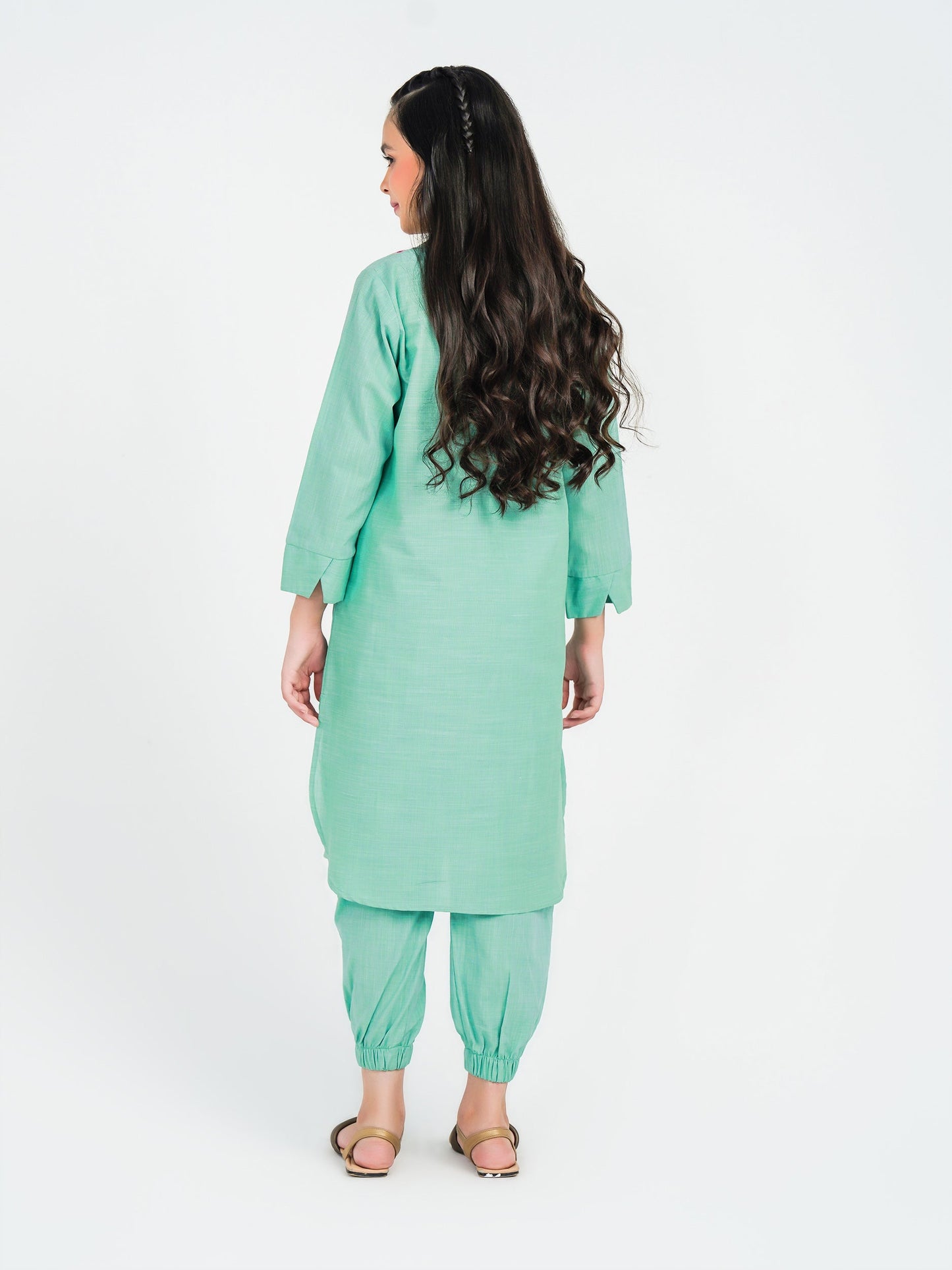 2 Piece Khaddar Suit-Embroidered