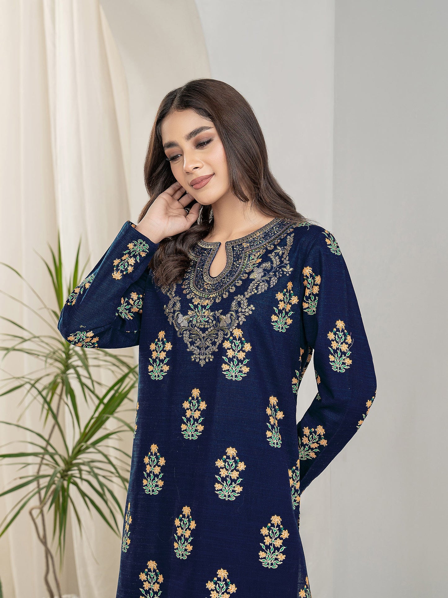 2 Piece Khaddar Suit-Embroidered(Unstitched)