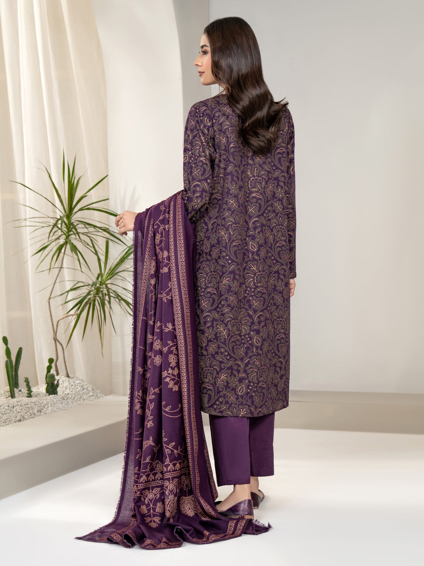 3 Piece Khaddar Suit-Embroidered (Unstitched)
