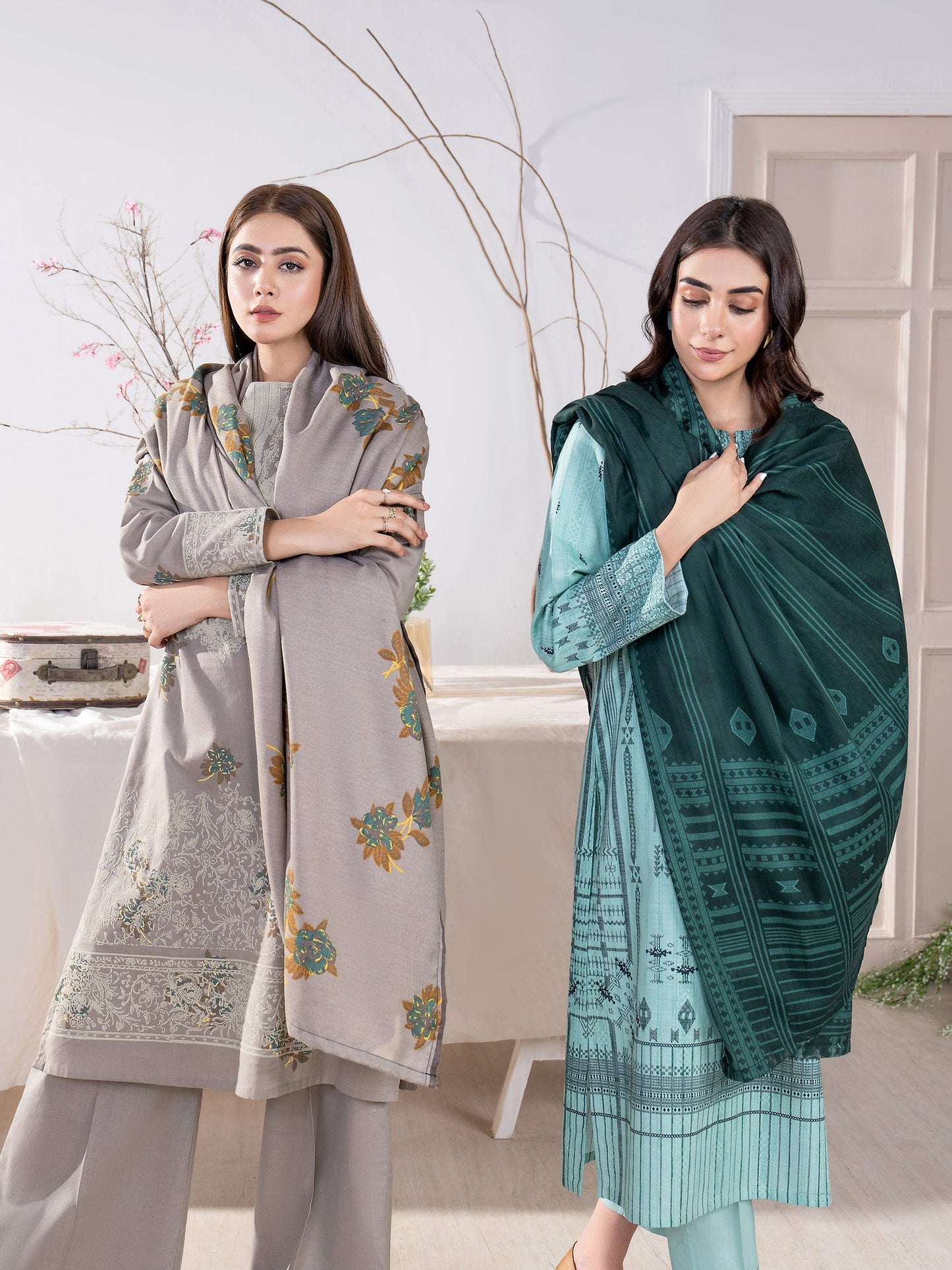 3 Piece Khaddar Suit-Emboss Print (Unstitched)